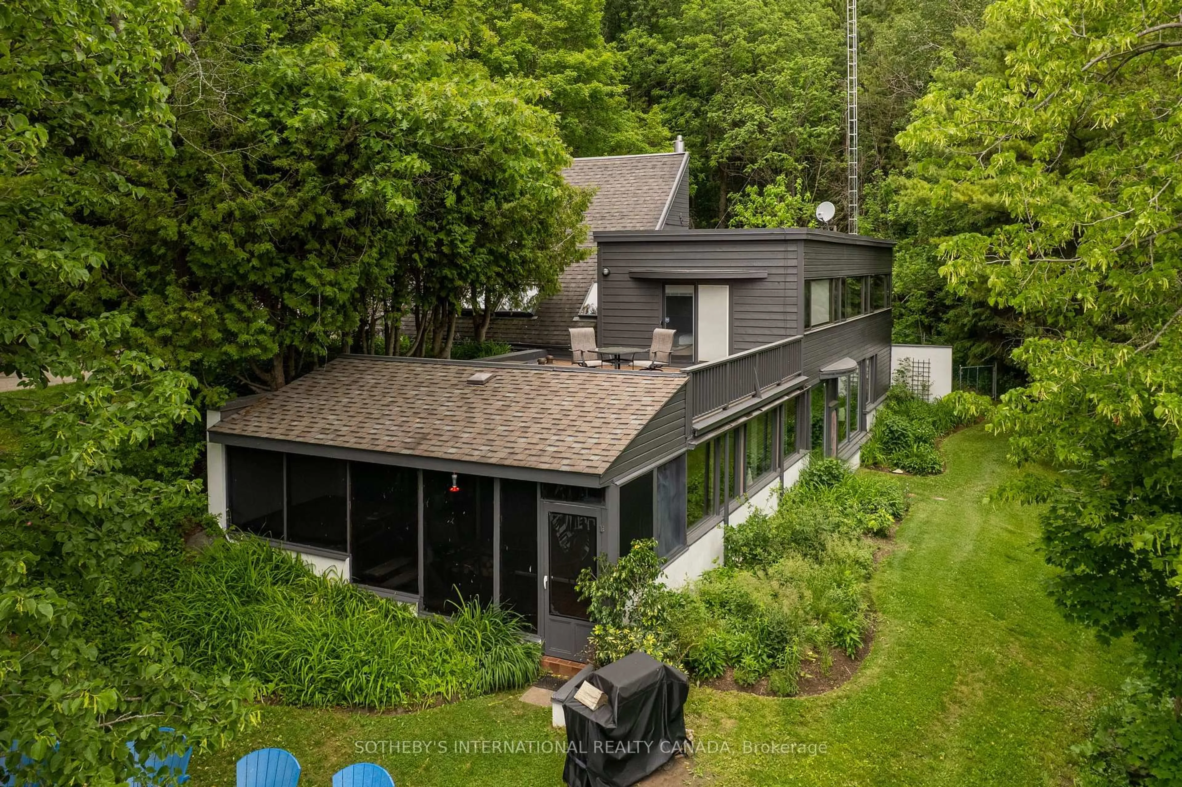 A pic from outside/outdoor area/front of a property/back of a property/a pic from drone, unknown for 14645 7th Concession, King Ontario L7B 1K4
