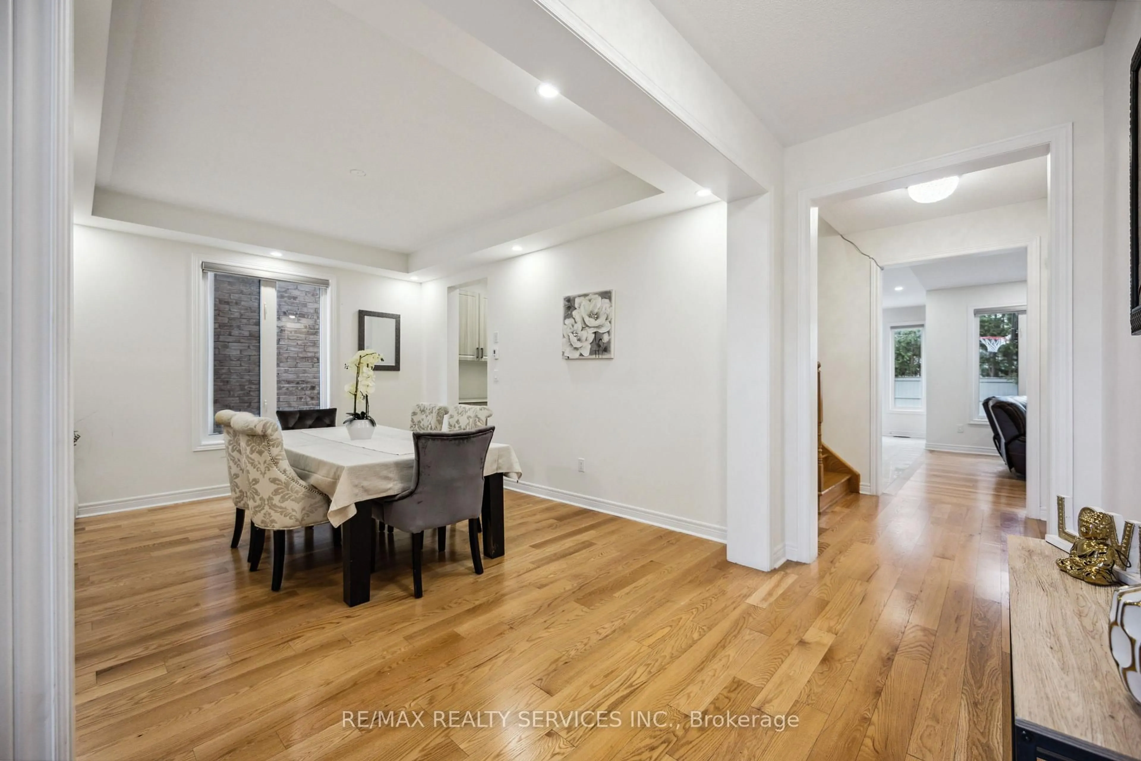 Dining room, unknown for 104 Sharpe Cres, New Tecumseth Ontario L0G 1W0