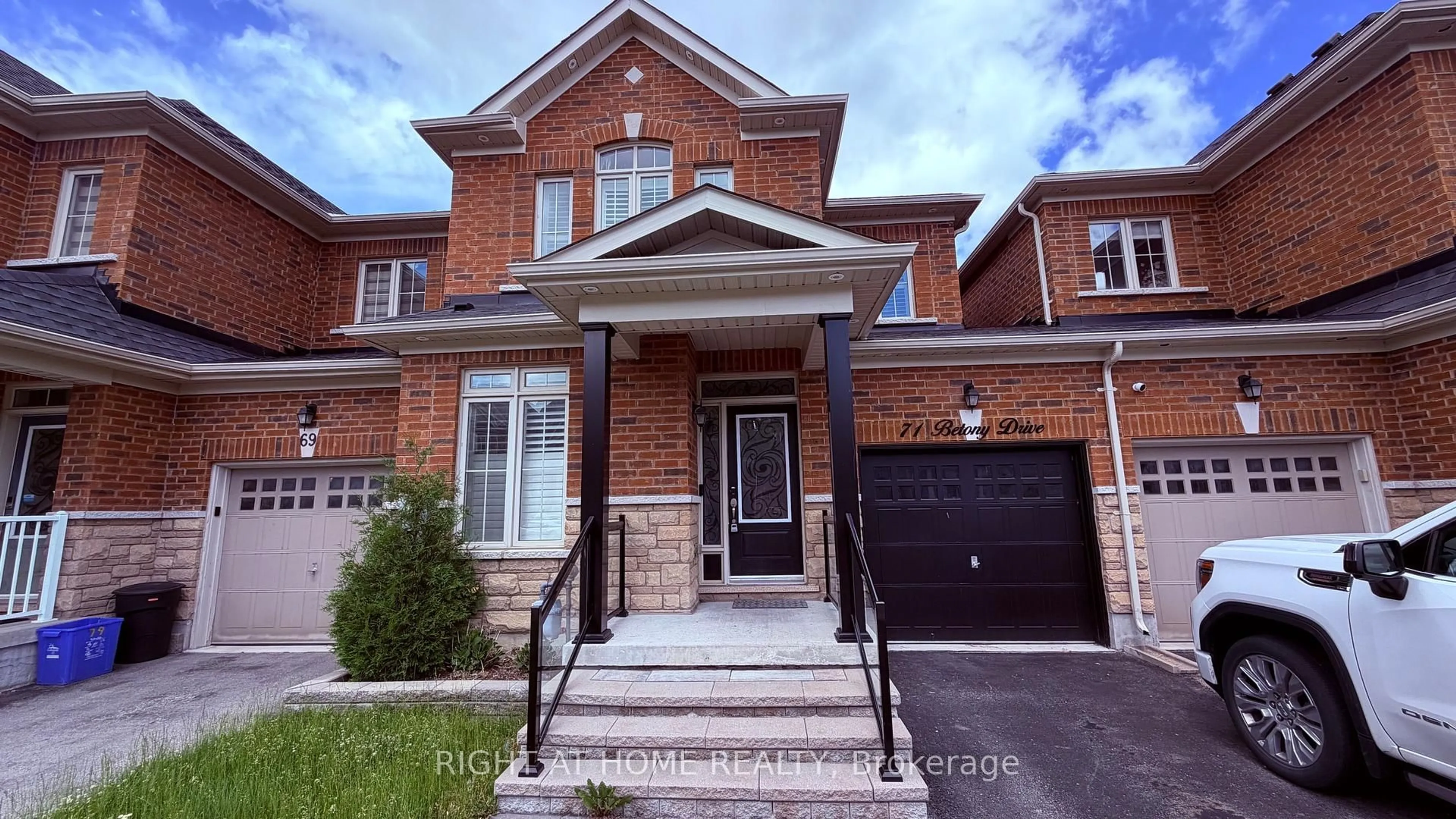 Home with brick exterior material, street for 71 Betony Dr, Richmond Hill Ontario L4E 0V6
