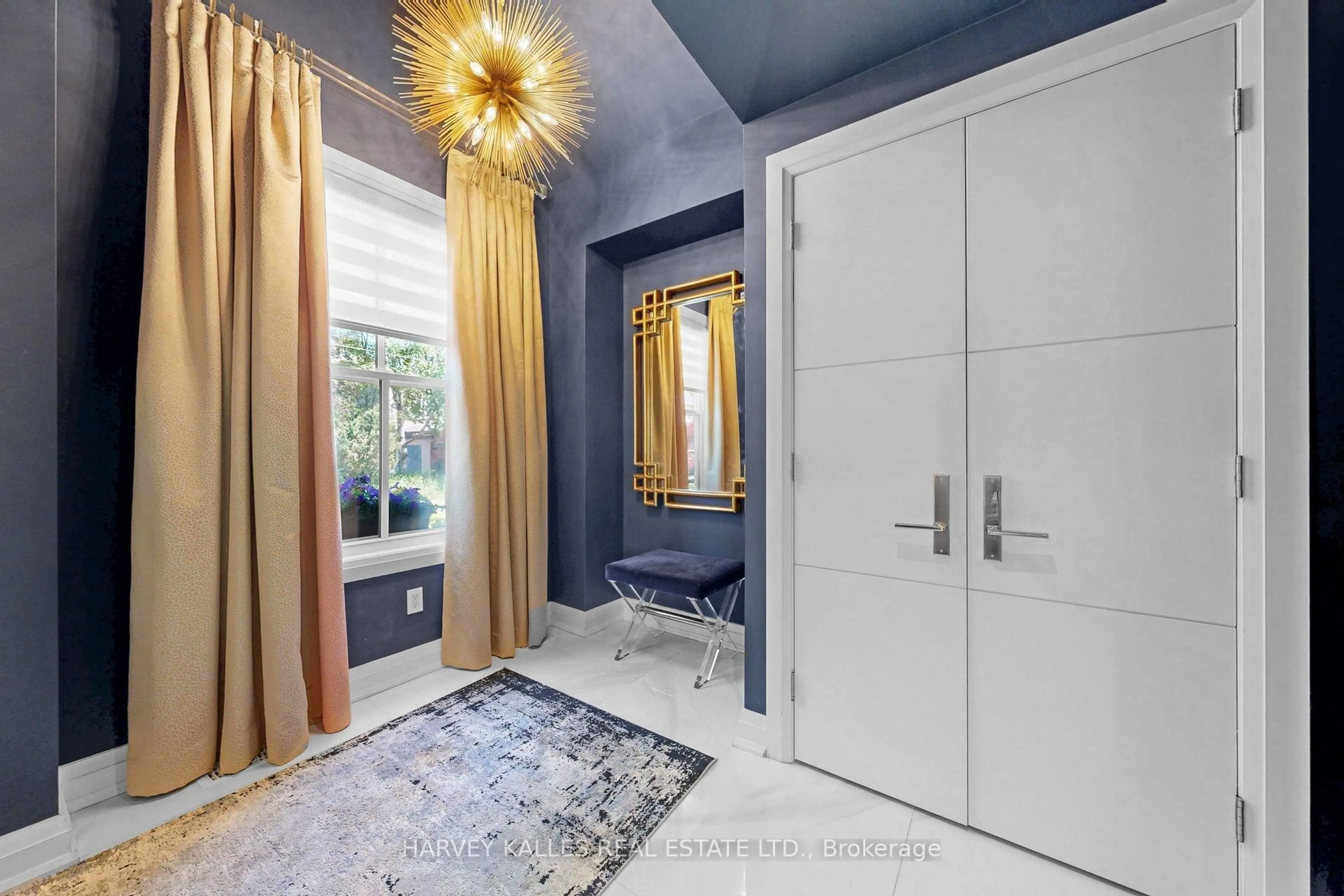 Contemporary bathroom, ceramic/tile floor for 21 Kellam St, Vaughan Ontario L0J 1C0