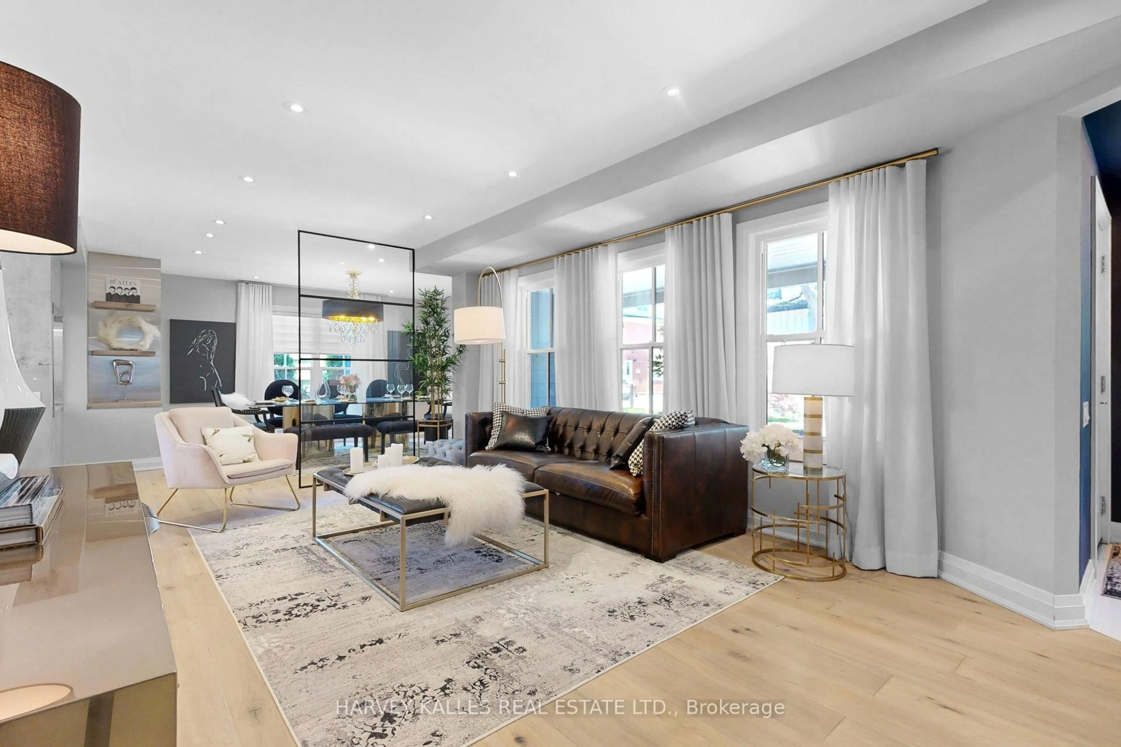 Living room with furniture, unknown for 21 Kellam St, Vaughan Ontario L0J 1C0