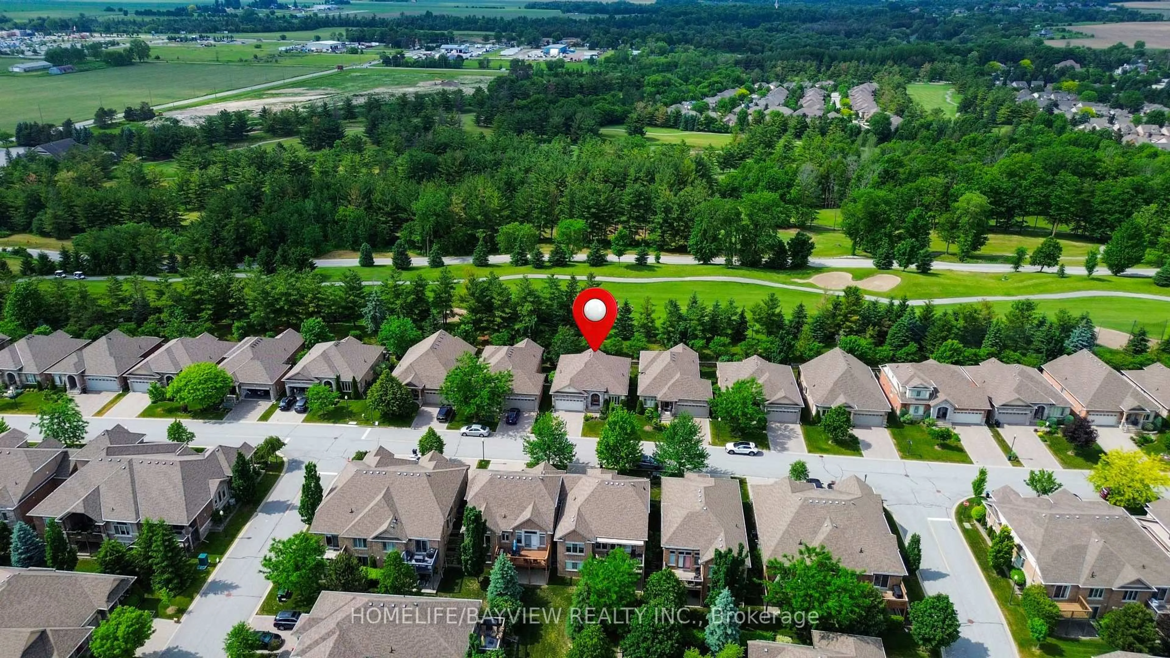 A pic from outside/outdoor area/front of a property/back of a property/a pic from drone, unknown for 195 Ridge Way, New Tecumseth Ontario L9R 0K5