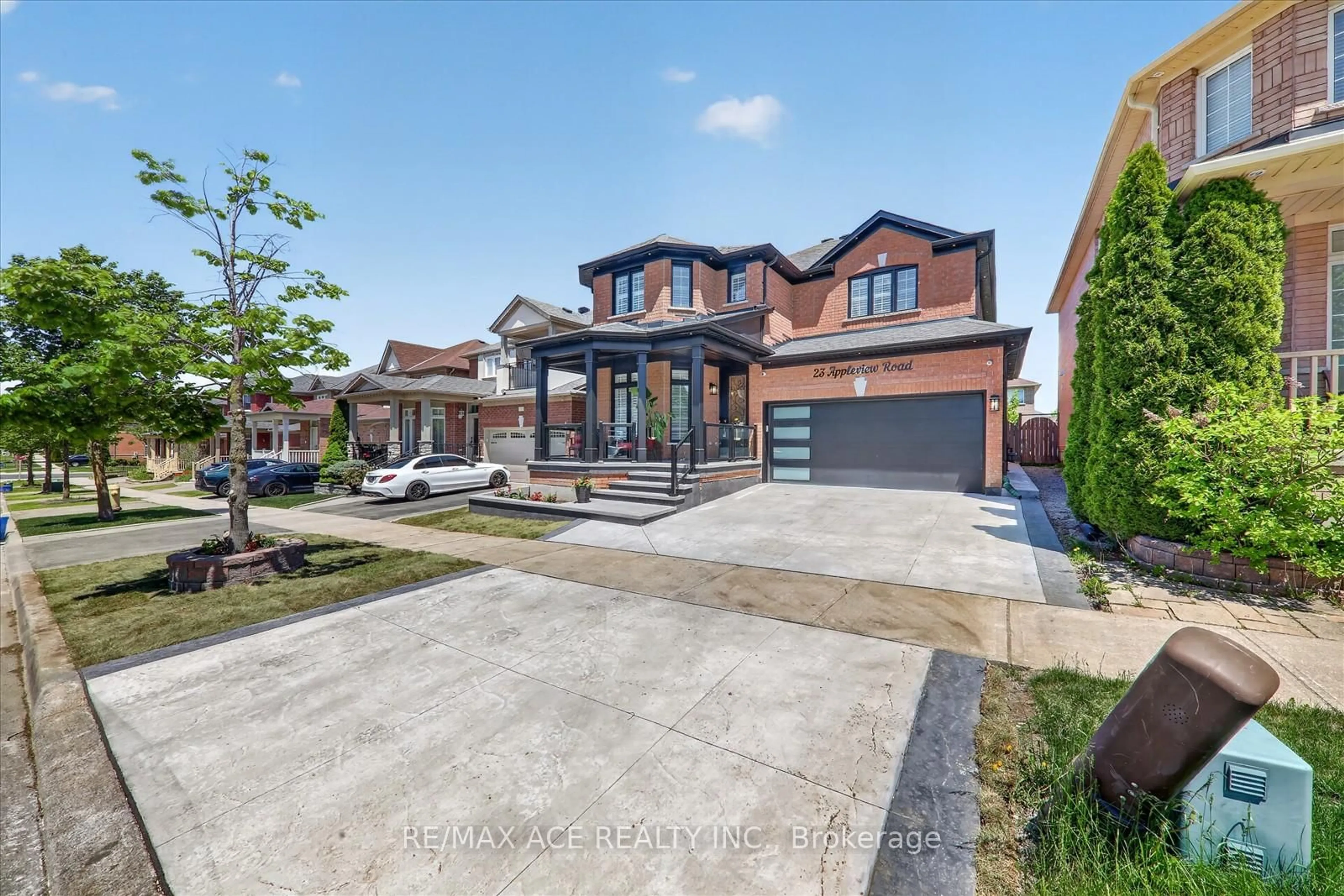 Home with brick exterior material, street for 23 Appleview Rd, Markham Ontario L6E 1Y4