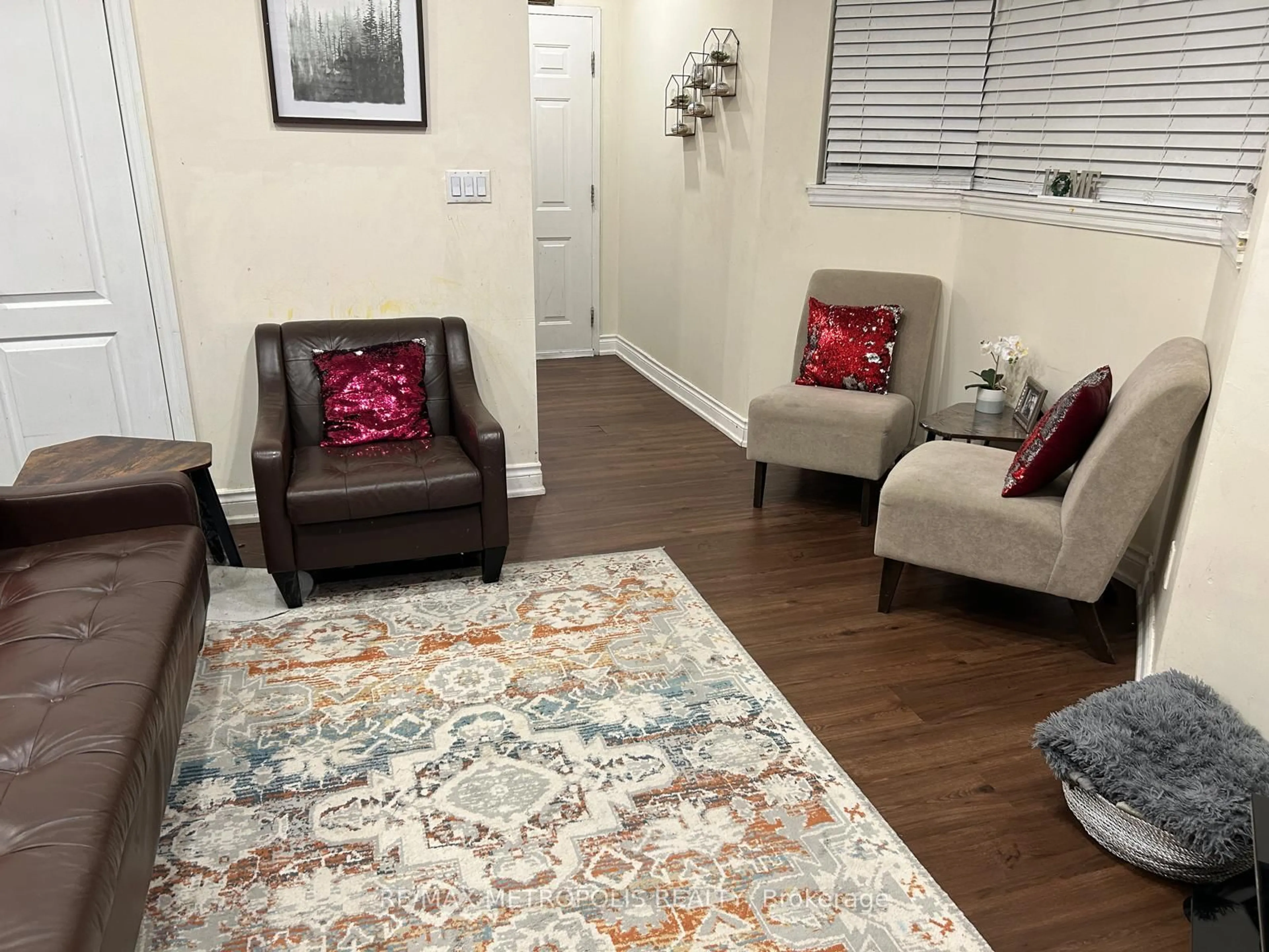 Living room with furniture, unknown for 2352 Middlefield Rd #205, Markham Ontario L3S 4T6