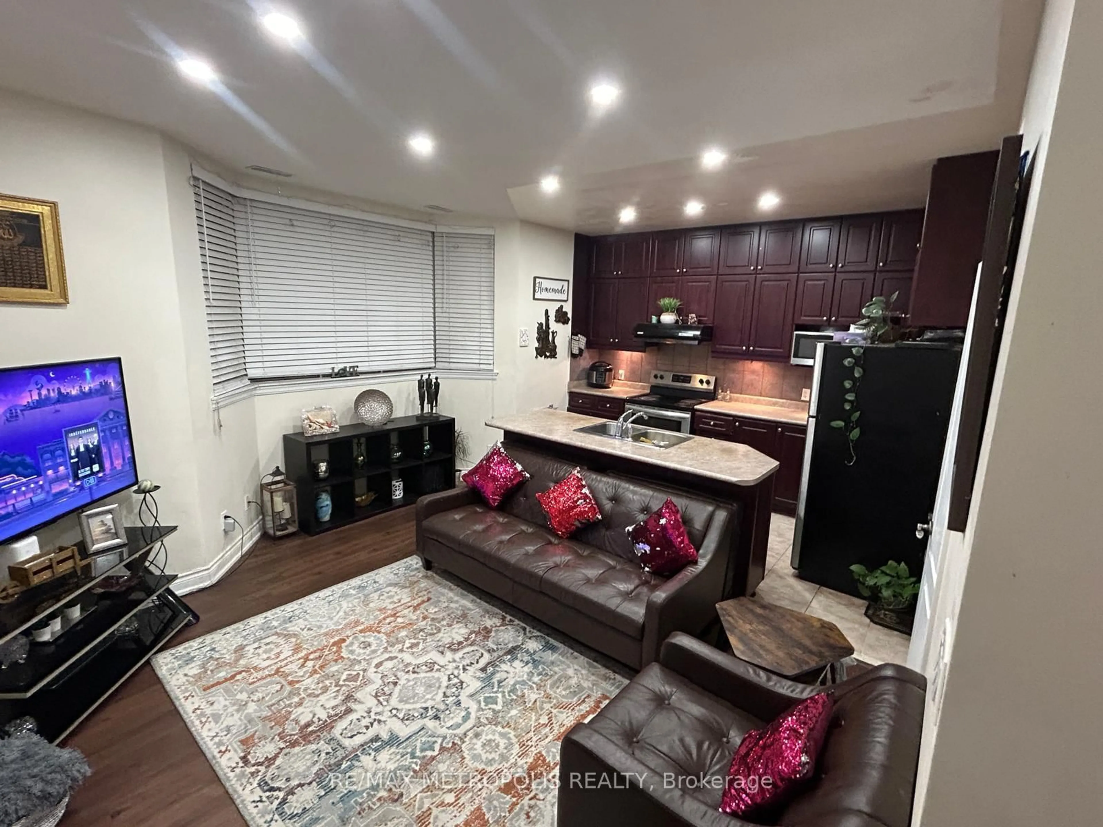 Unknown for 2352 Middlefield Rd #205, Markham Ontario L3S 4T6