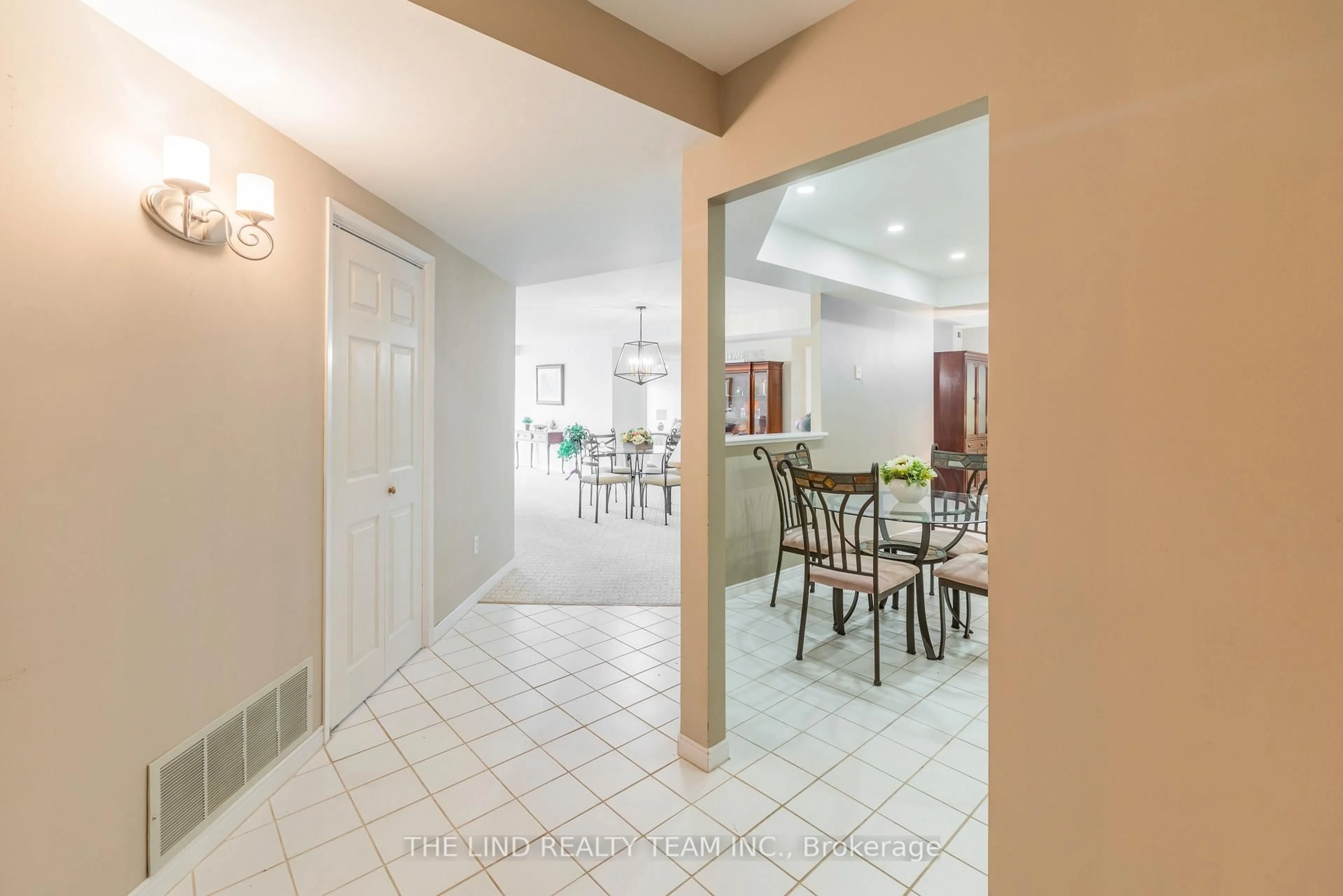 Unknown for 85 Wellington St #312, Aurora Ontario L4G 2P2