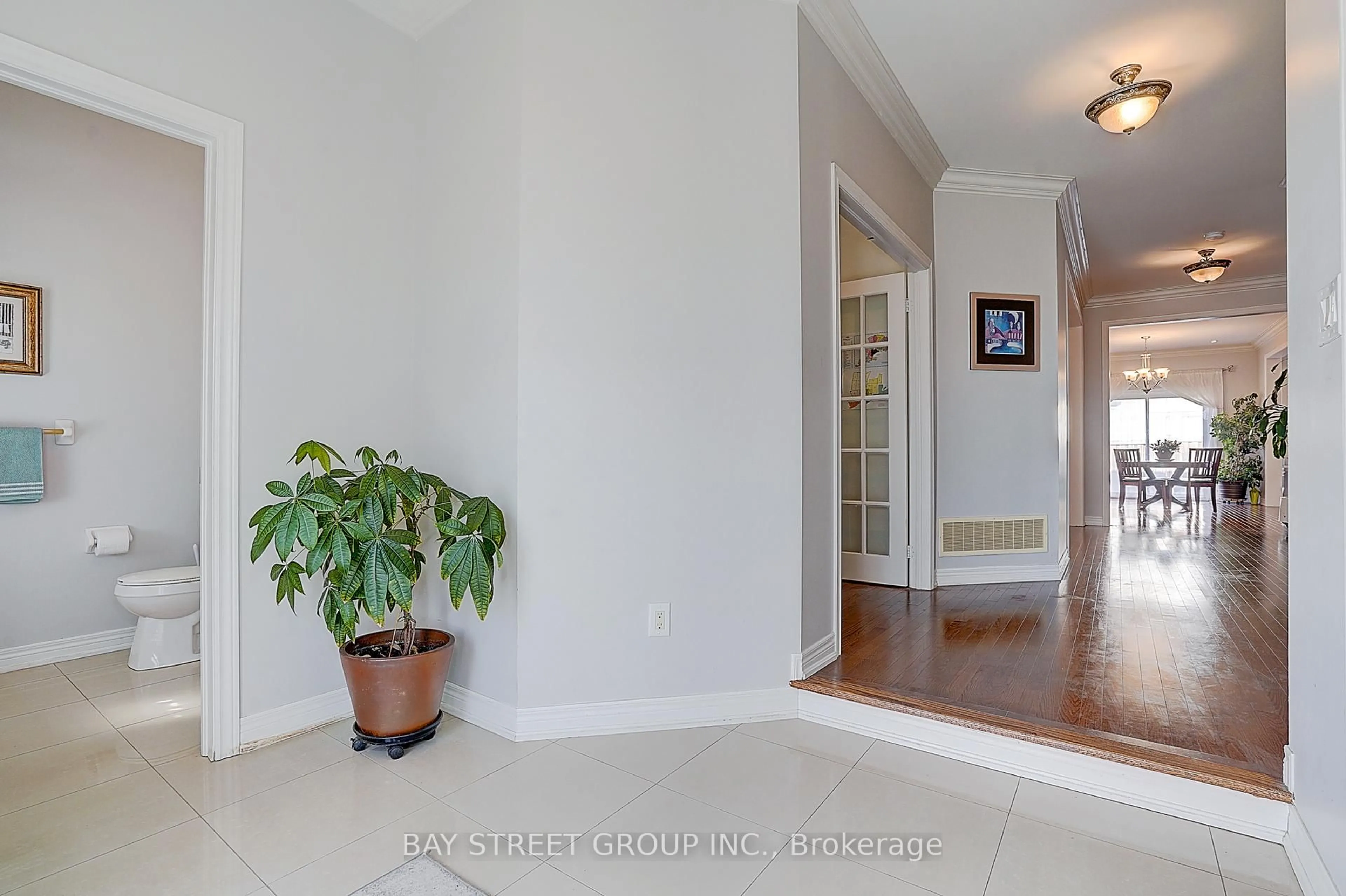 Indoor entryway for 90 Gable Ave, Markham Ontario L6C 2W6