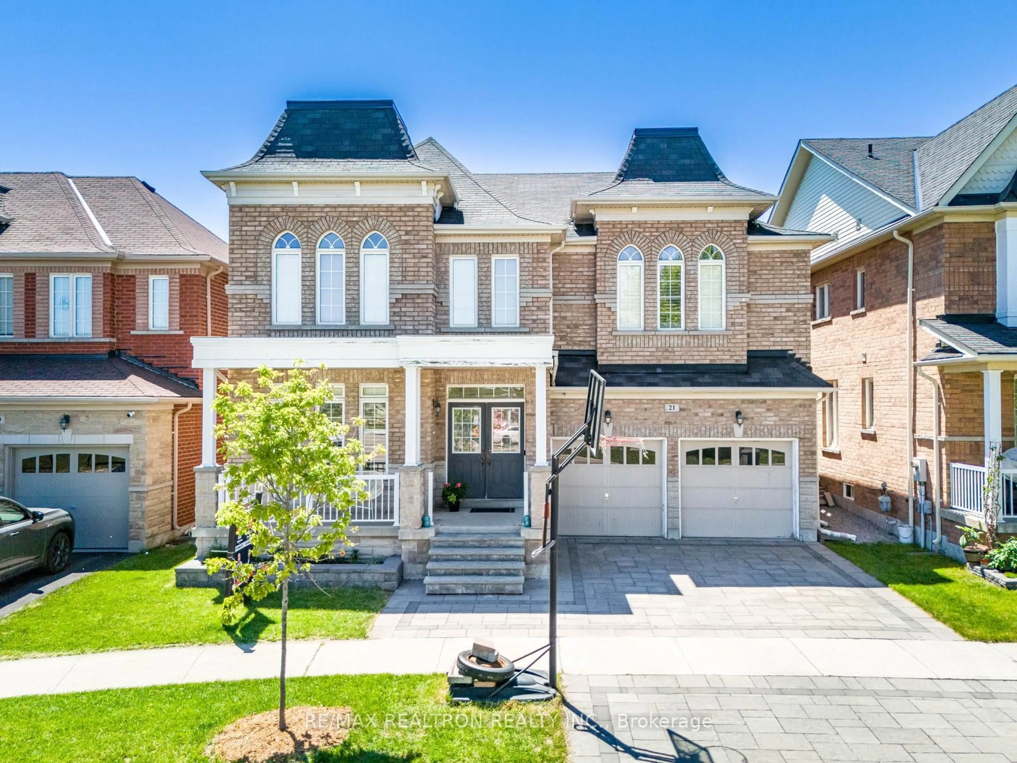 Home with brick exterior material, street for 21 Rennie Ave, Markham Ontario L6B 0M9