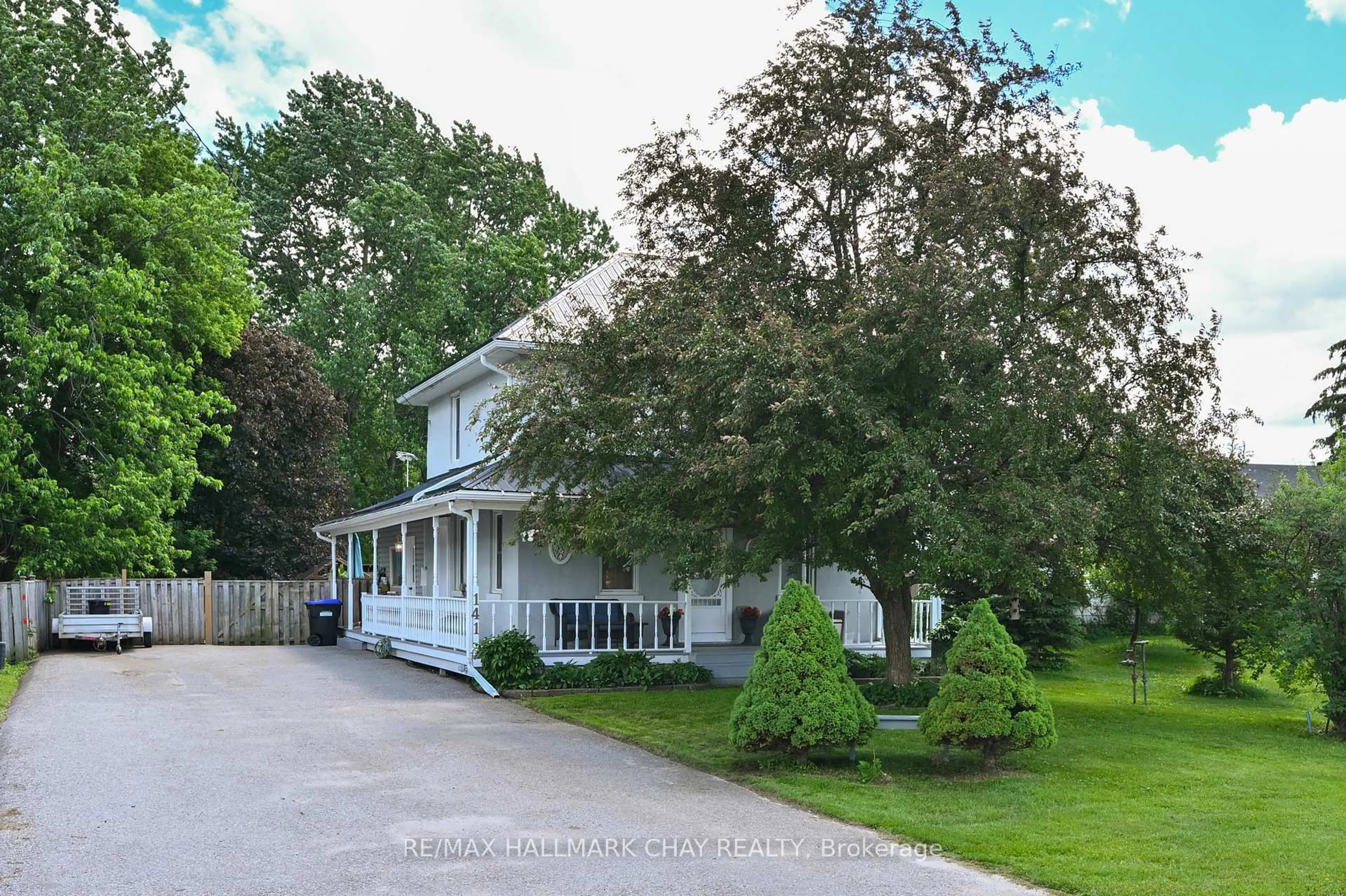 A pic from outside/outdoor area/front of a property/back of a property/a pic from drone, street for 141 Murphy Rd, Essa Ontario L0M 1B1