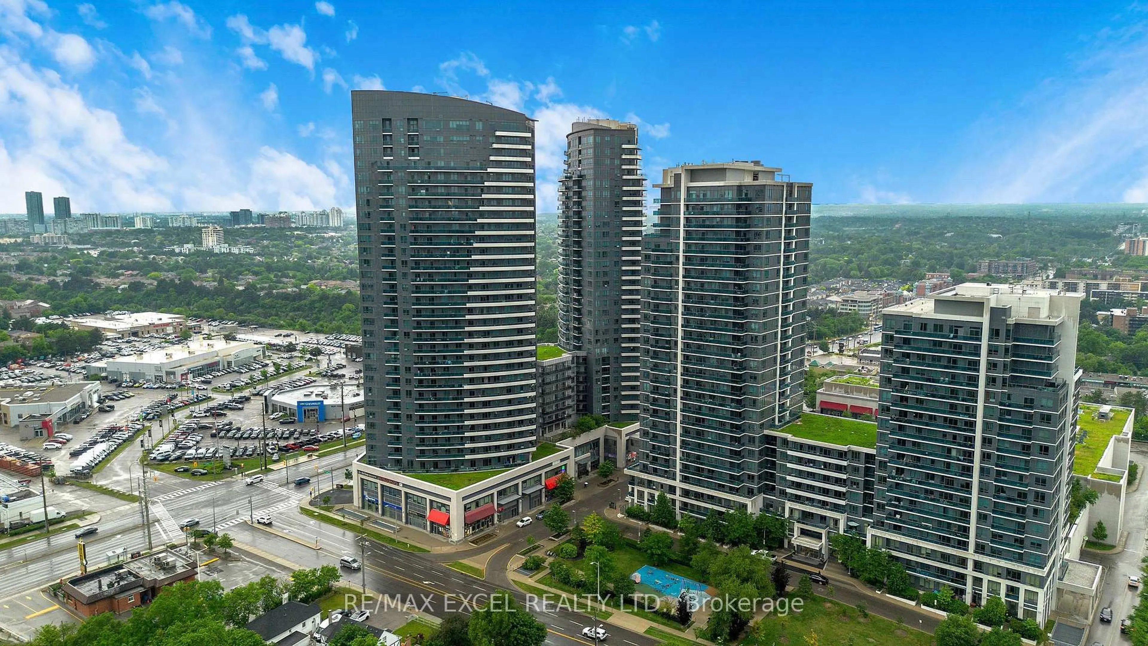 A pic from outside/outdoor area/front of a property/back of a property/a pic from drone, city buildings view from balcony for 7161 Yonge St #625, Markham Ontario L3T 0C8