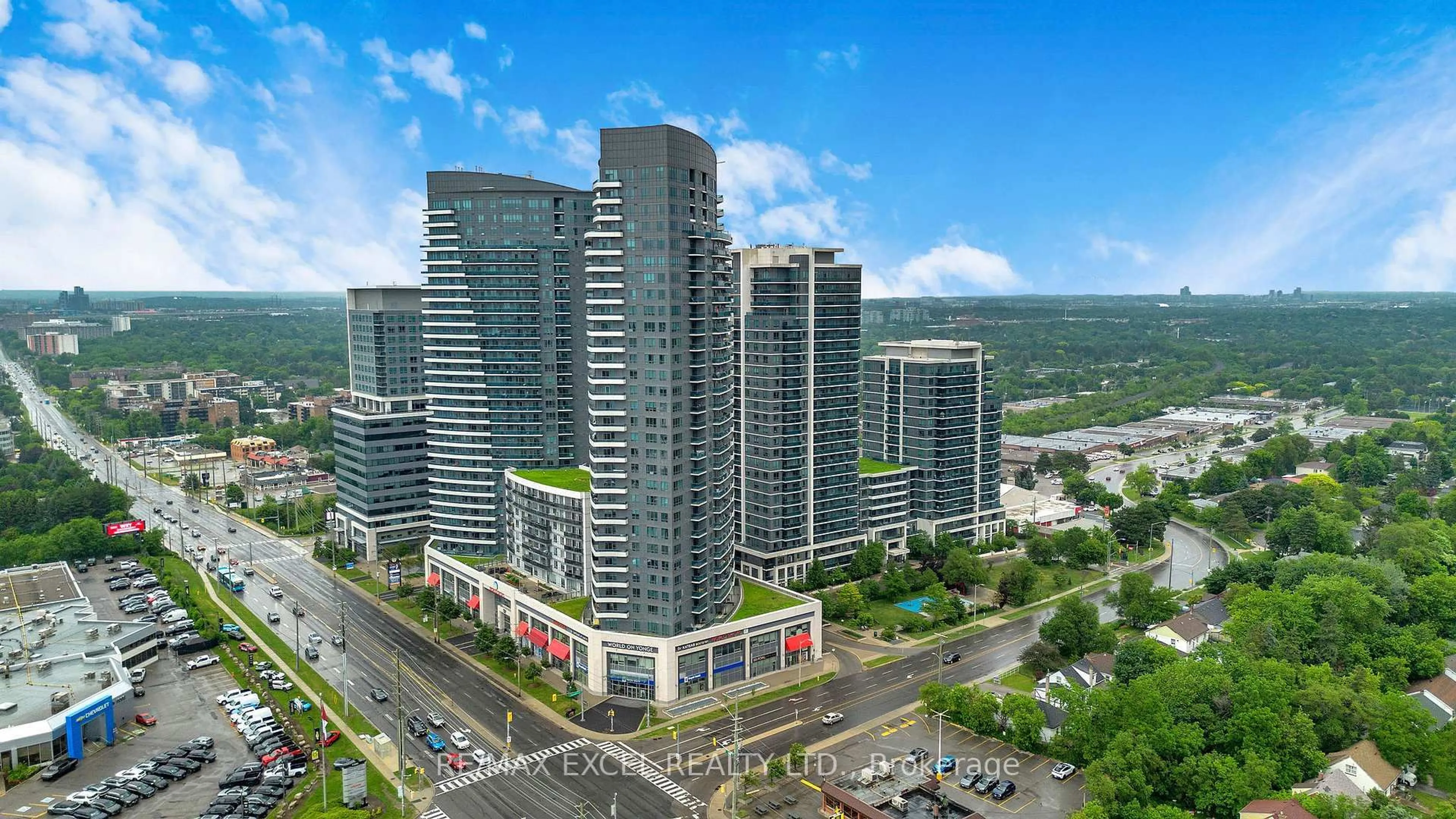 A pic from outside/outdoor area/front of a property/back of a property/a pic from drone, city buildings view from balcony for 7161 Yonge St #625, Markham Ontario L3T 0C8
