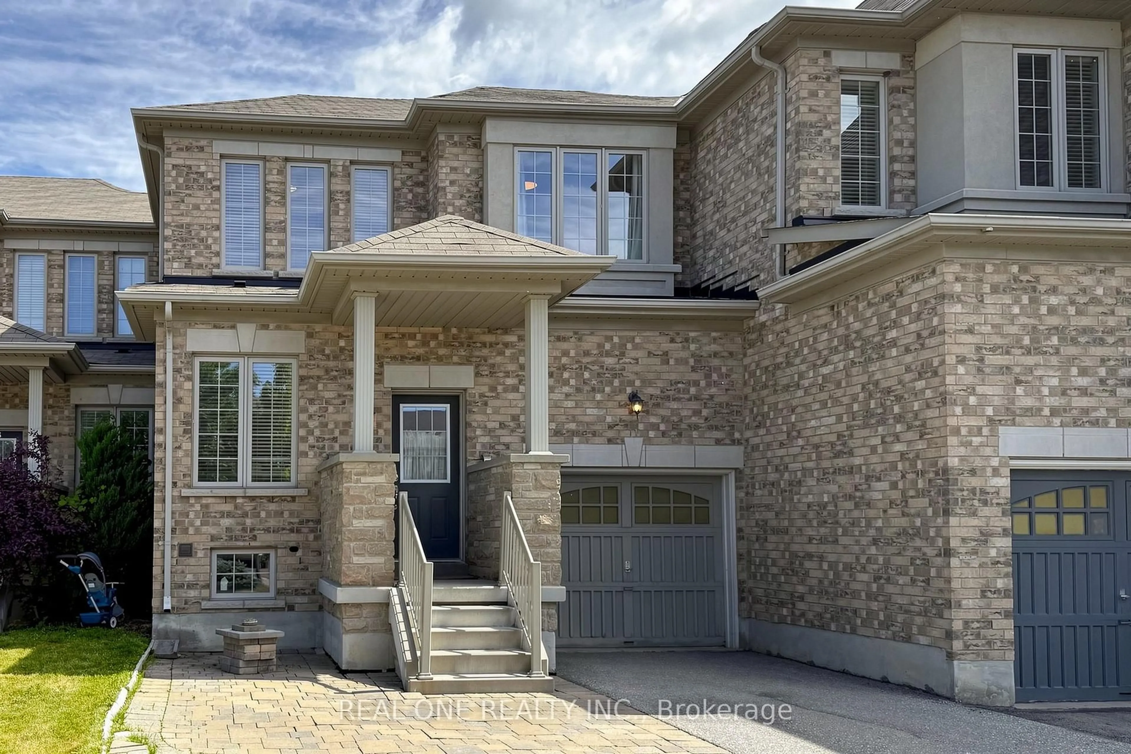 Home with brick exterior material, street for 11 Moore's Crt, Markham Ontario L6B 0V6