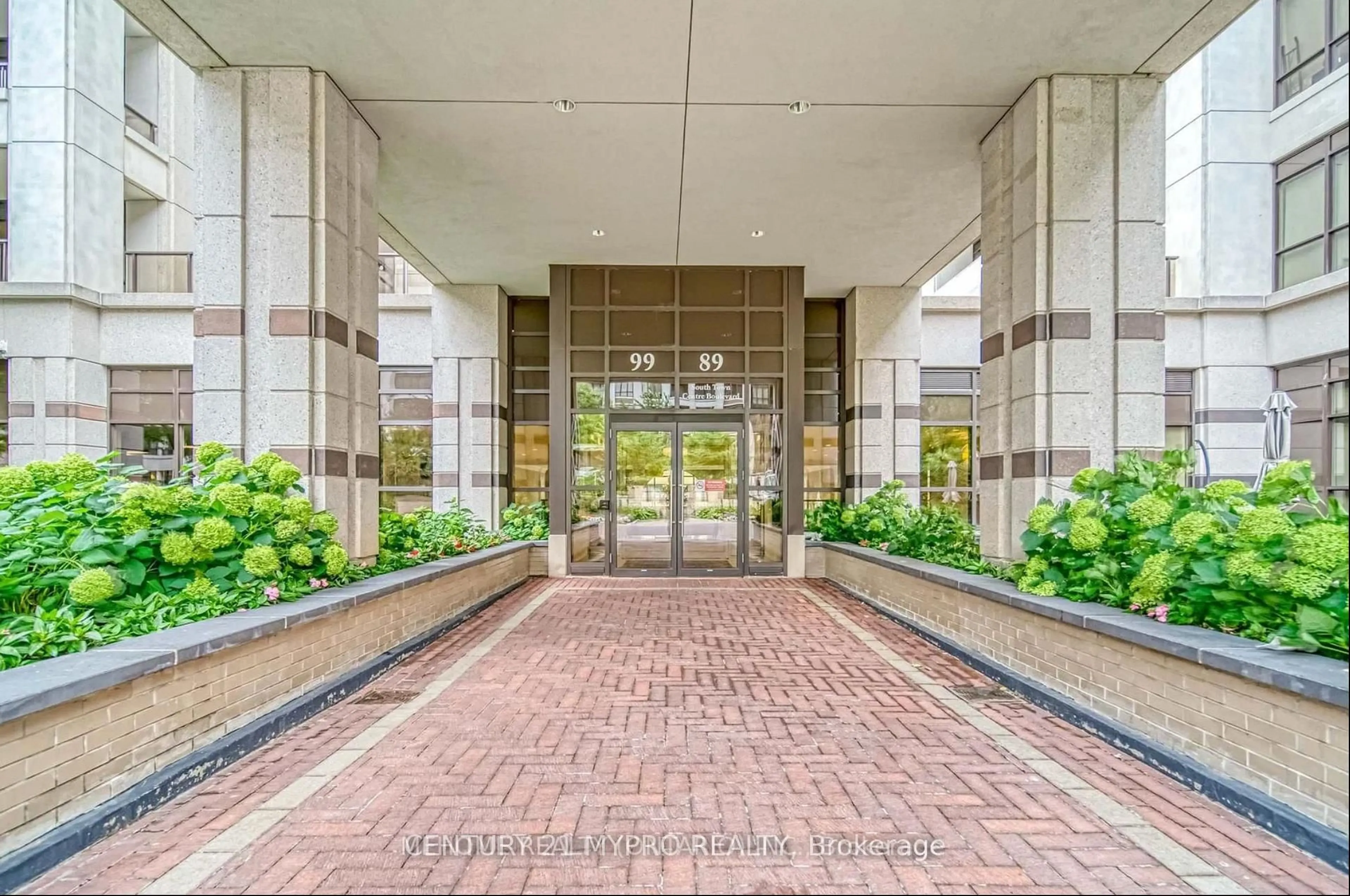 Indoor foyer for 99 South Town Centre Blvd #617, Markham Ontario L6G 0C5