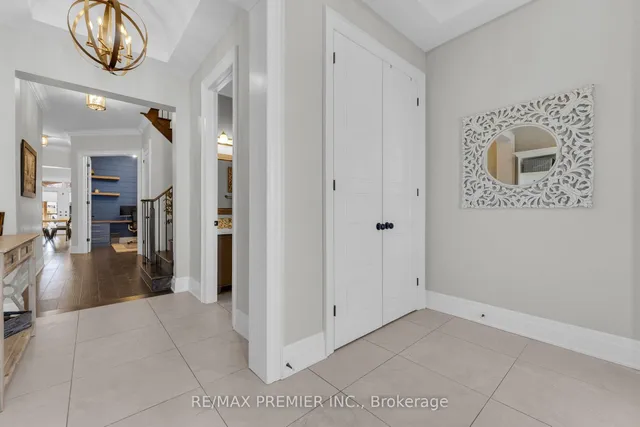 14 King Blvd, King 4