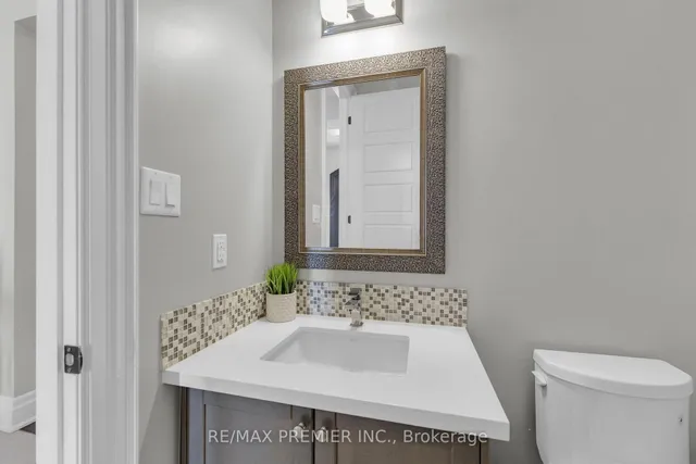 14 King Blvd, King 5