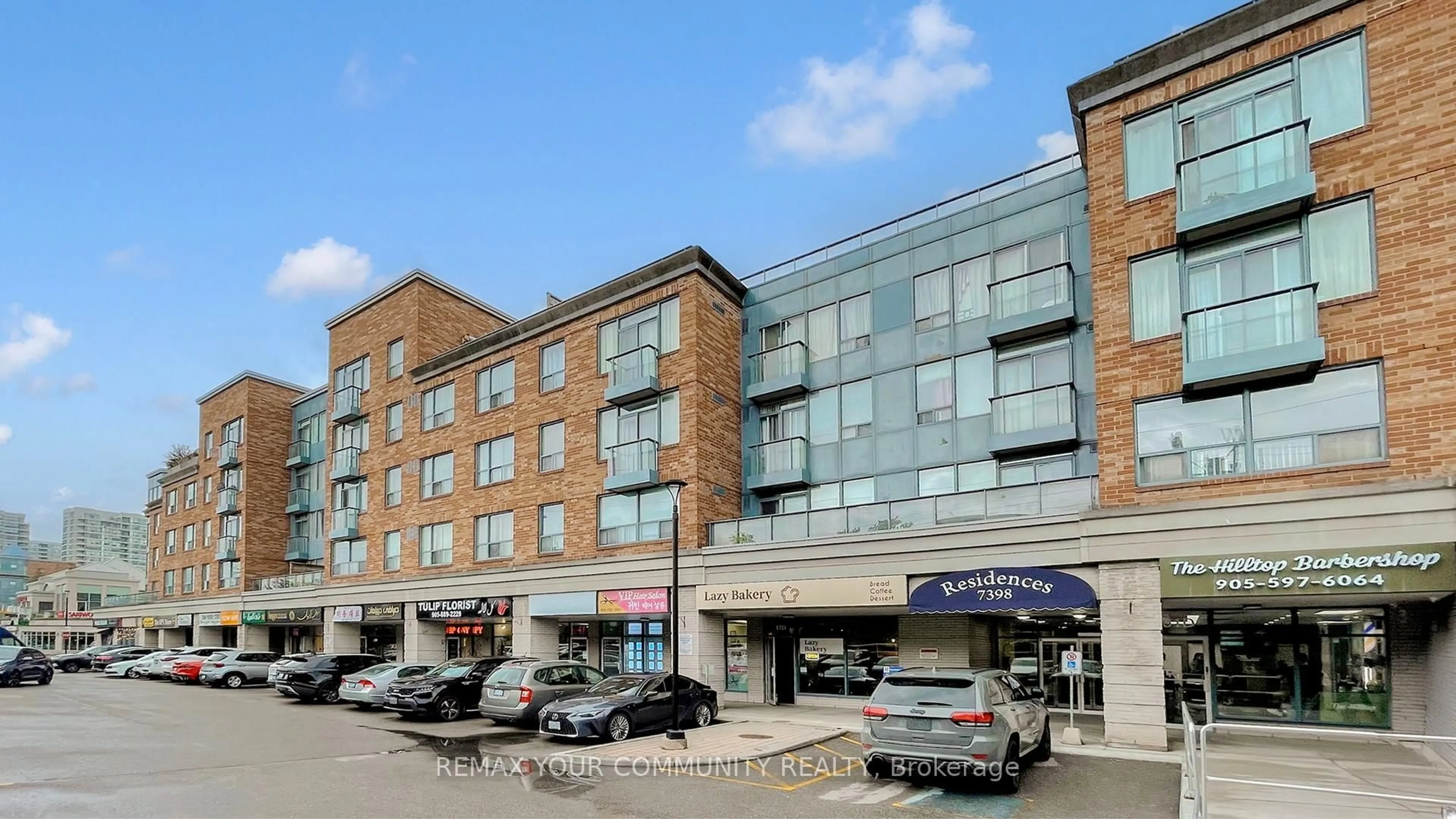 Patio, building for 7398 Yonge St #111, Vaughan Ontario L4J 8J2