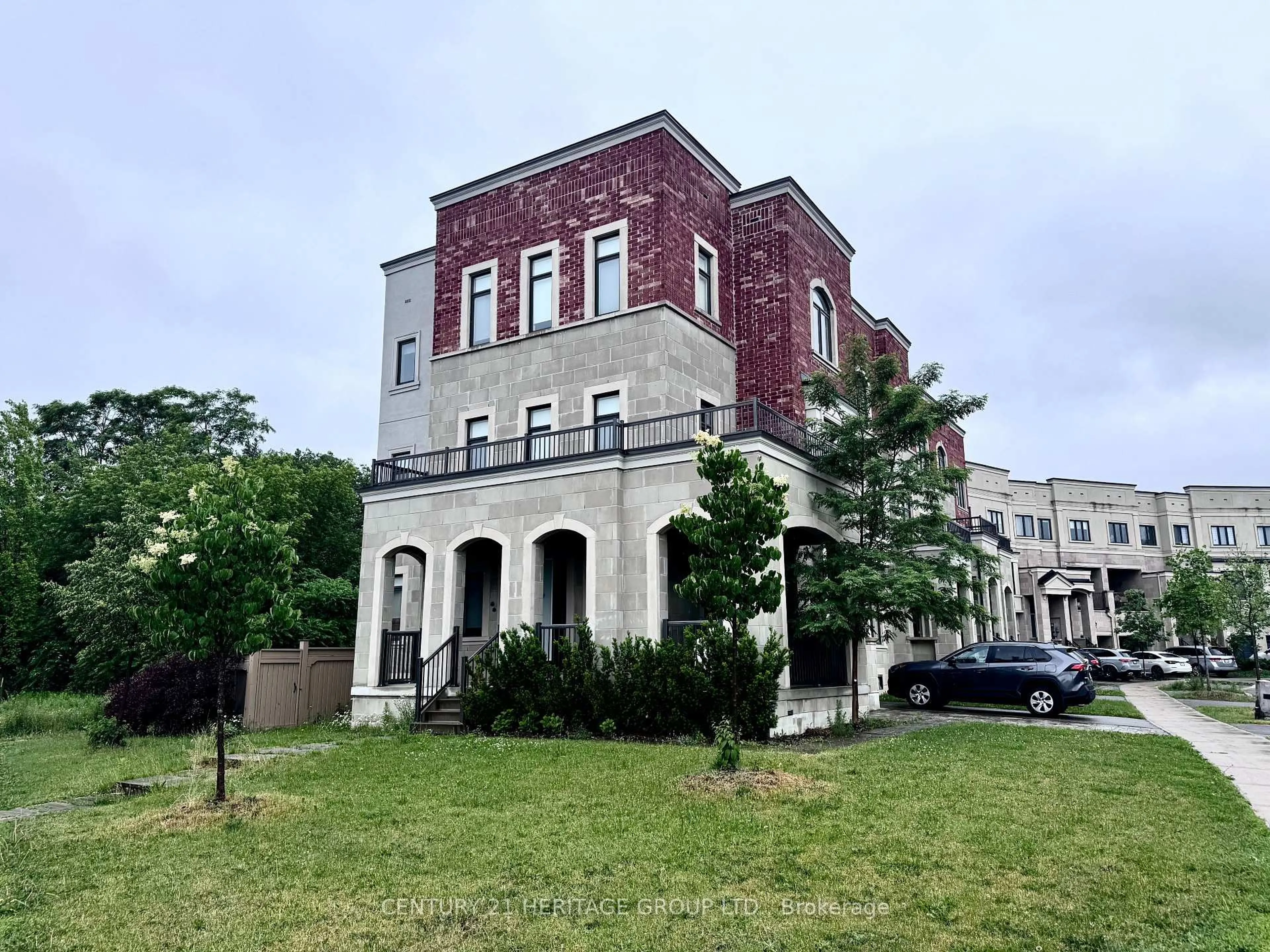 Unknown for 210 Arianna Cres, Vaughan Ontario L6A 4Z9