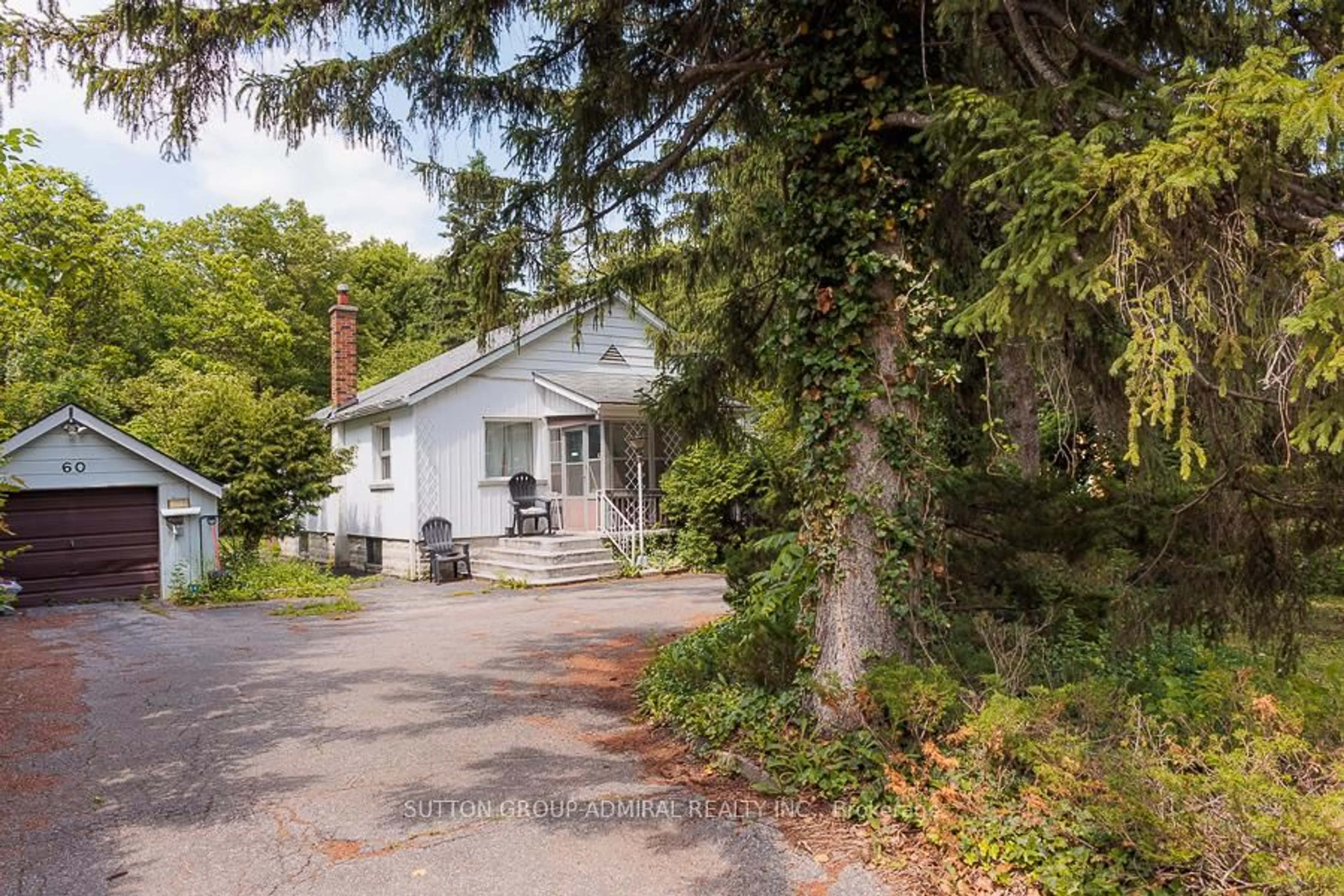 Patio, street for 60 Arnold Ave, Vaughan Ontario L4J 1B3