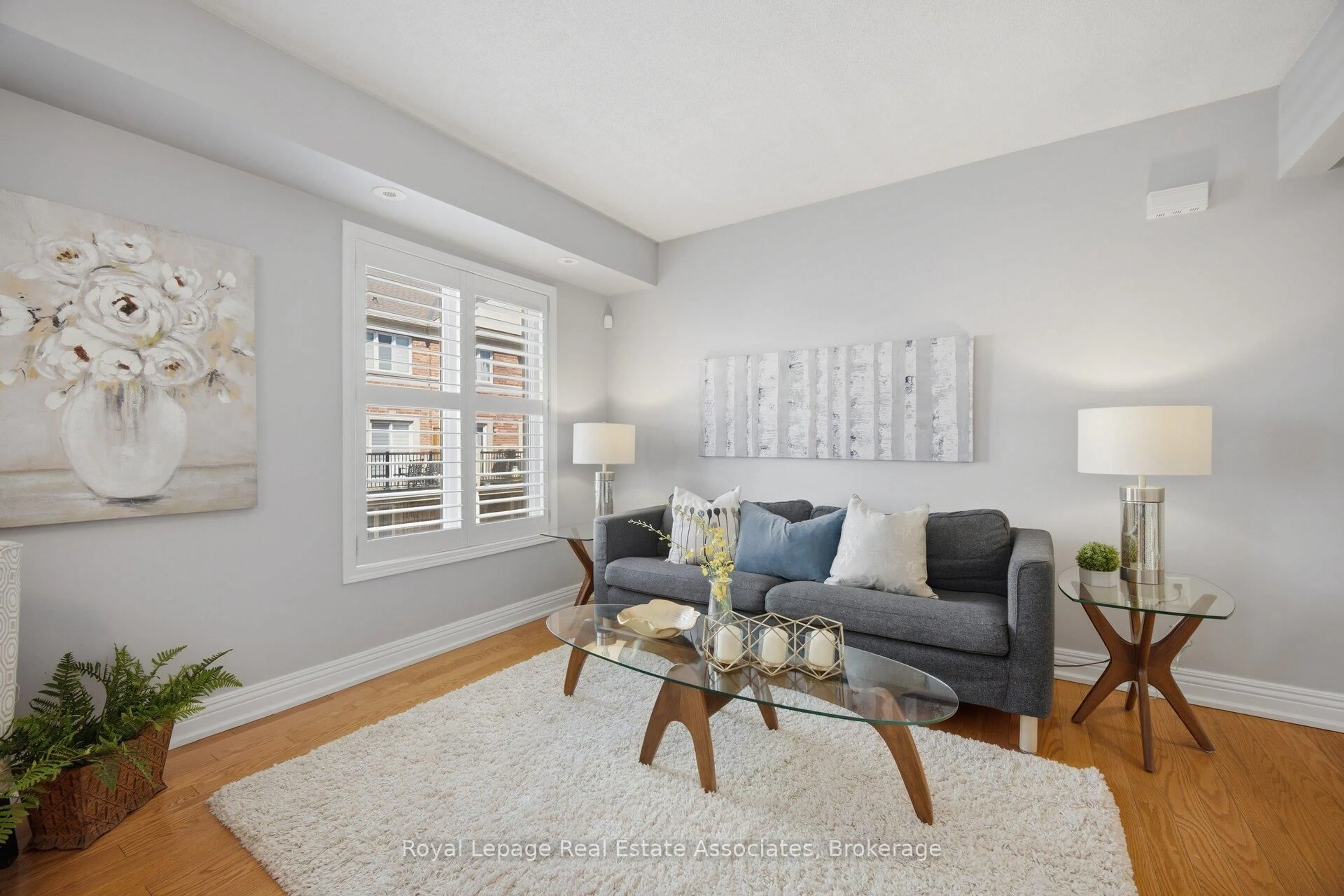 Living room with furniture, unknown for 192 Louisbourg Way, Markham Ontario L6E 0C2