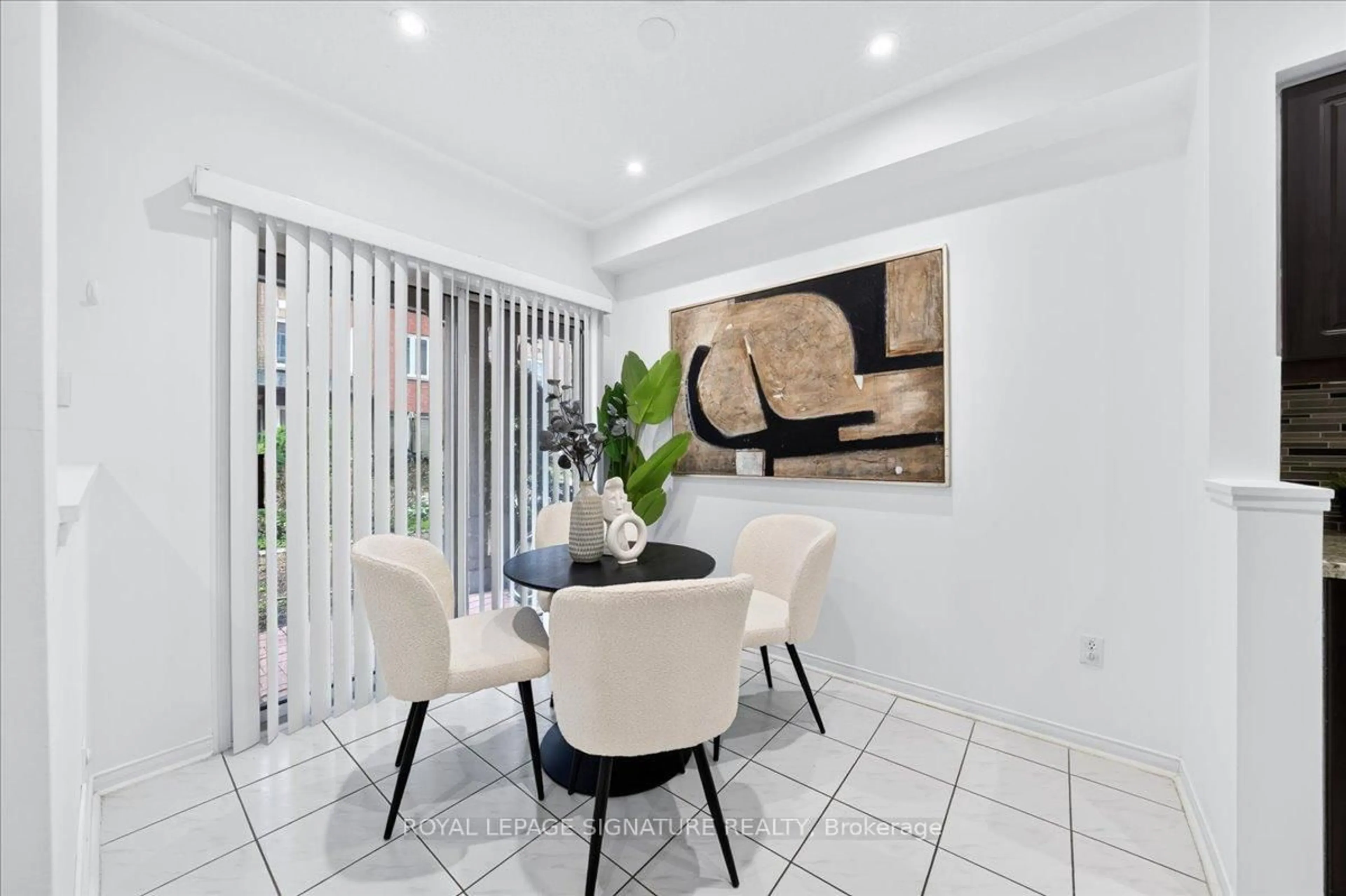 Dining room, ceramic/tile floor for 735 New Westminster Dr #59, Vaughan Ontario L4J 7Y9