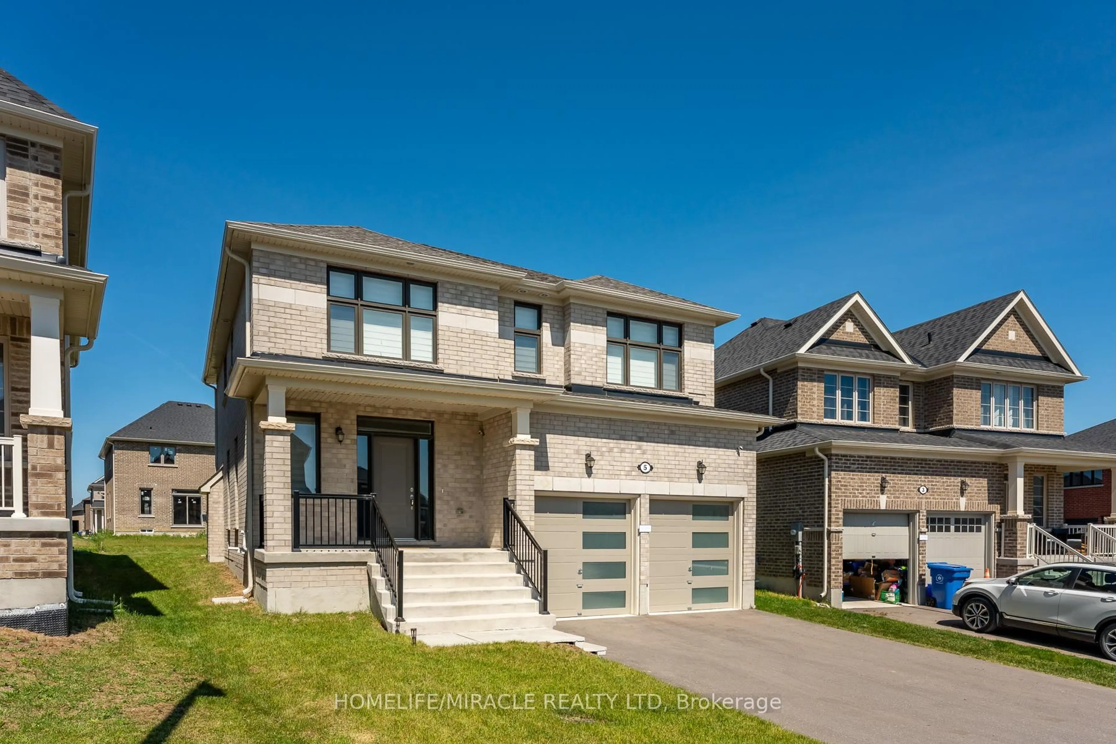 Home with brick exterior material, street for 5 Ainslie Hill Cres, Georgina Ontario L0E 1R0