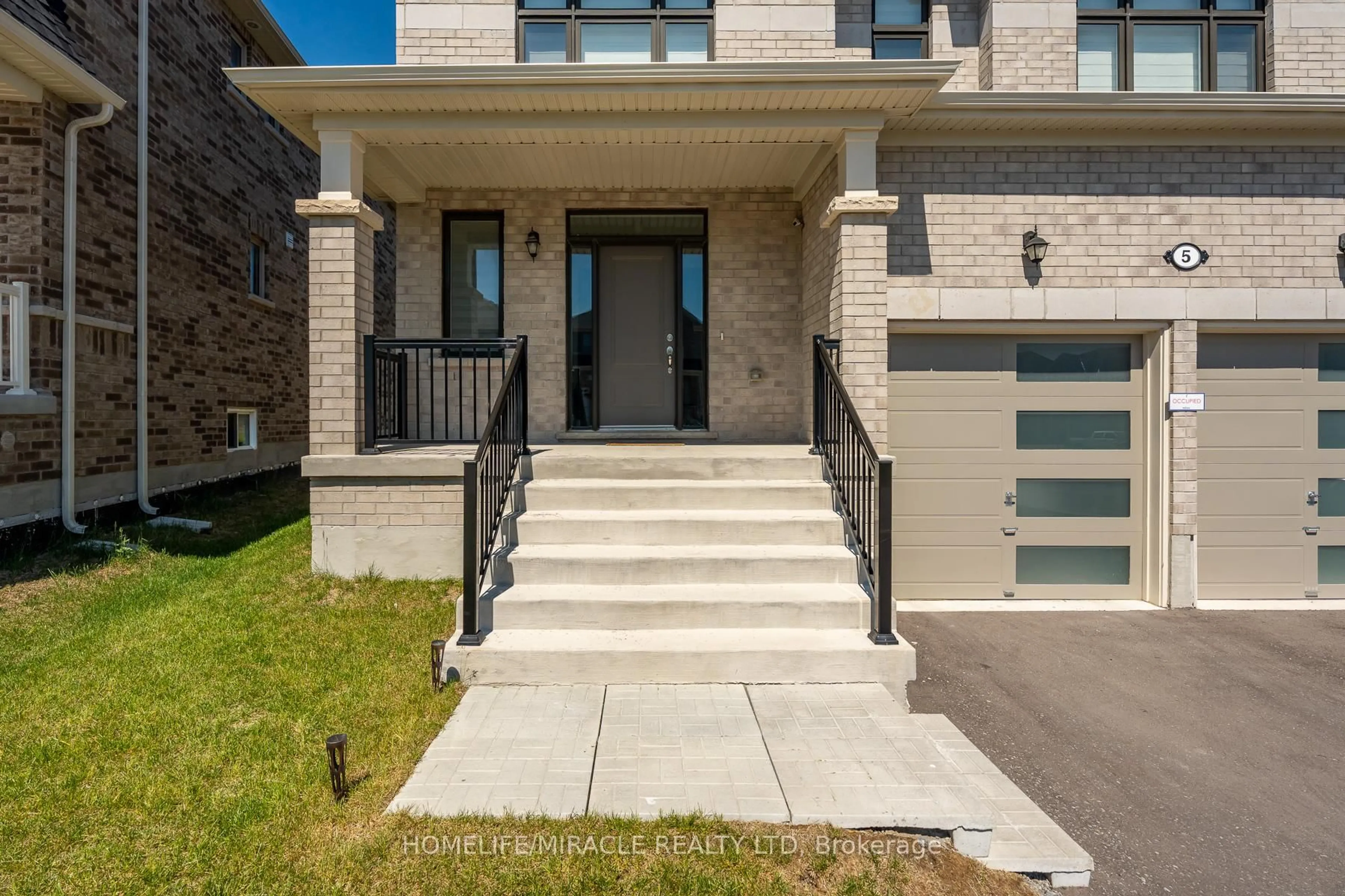 Unknown for 5 Ainslie Hill Cres, Georgina Ontario L0E 1R0