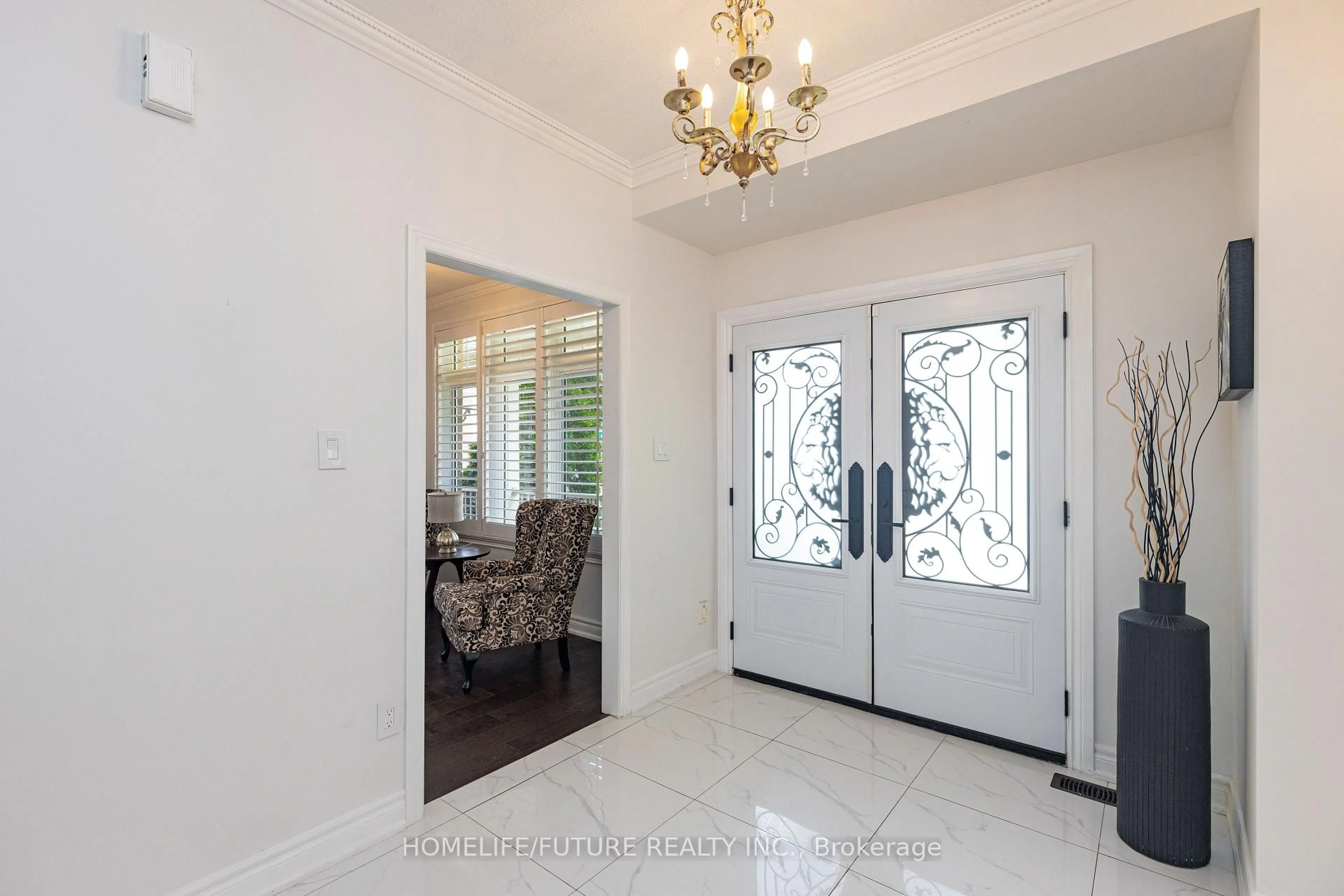 Indoor entryway for 49 Country Glen Rd, Markham Ontario L6B 1B6
