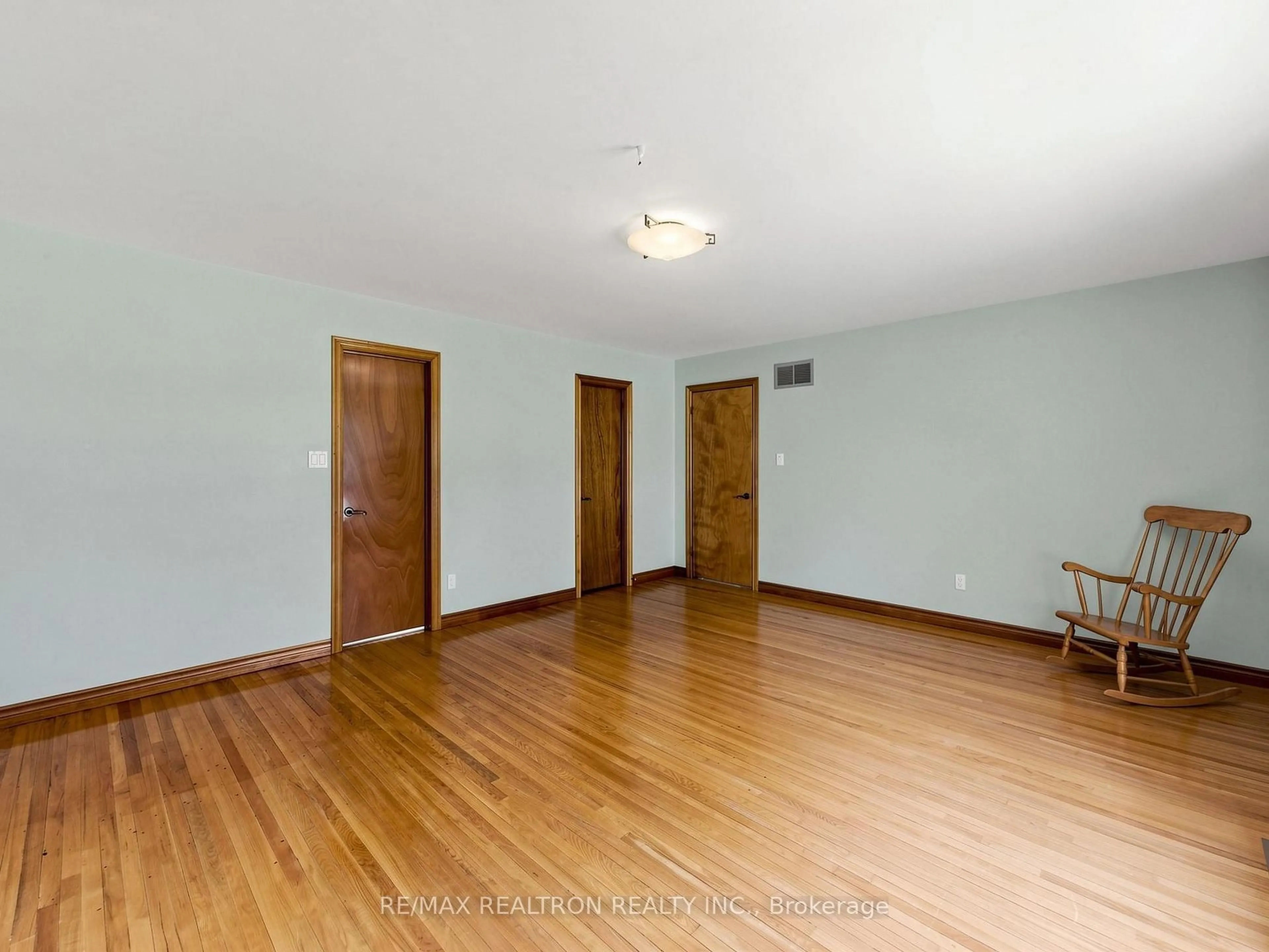 A pic of a room for 179 Douglas Rd, Richmond Hill Ontario L4E 3H5