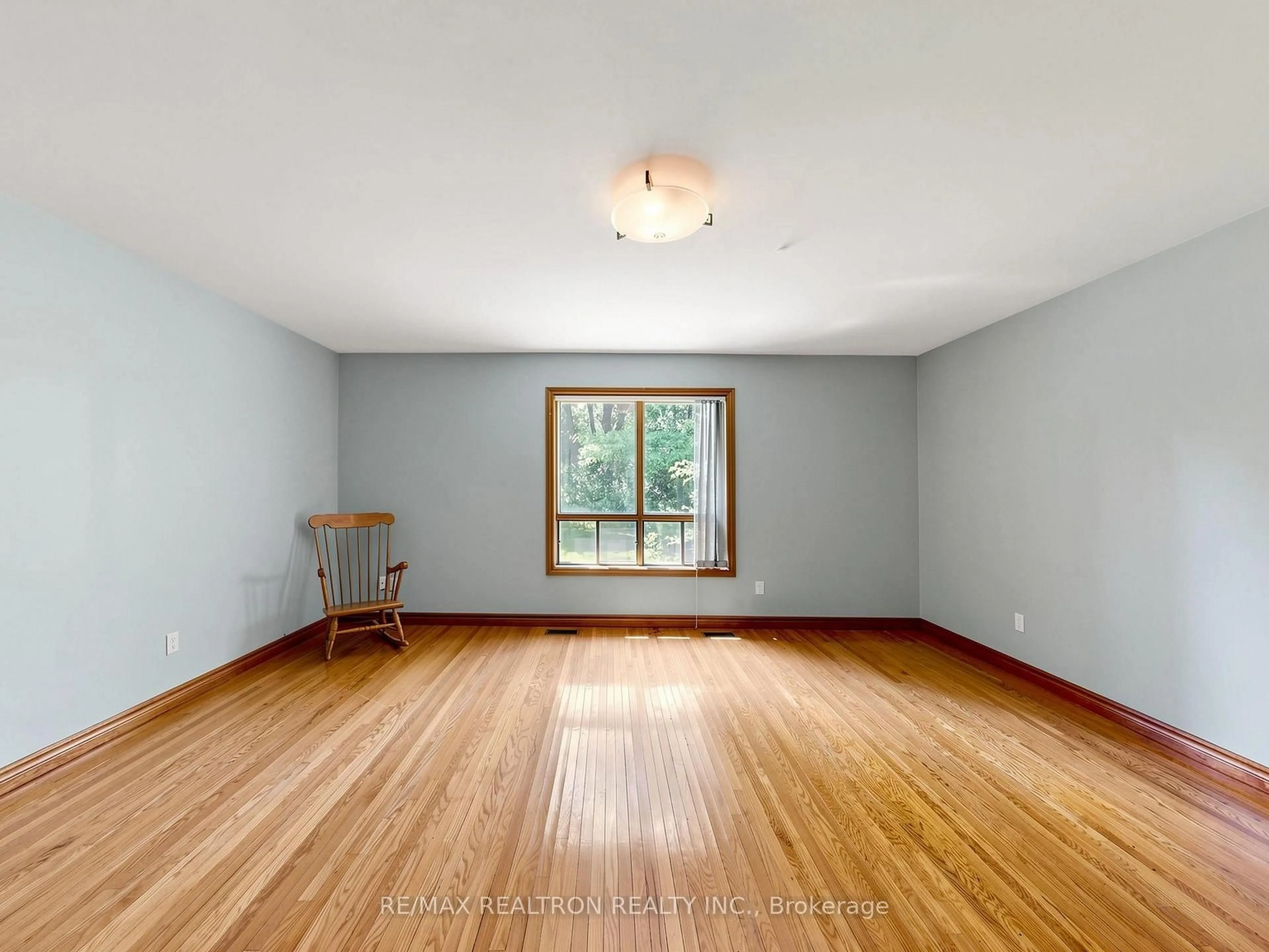 A pic of a room for 179 Douglas Rd, Richmond Hill Ontario L4E 3H5