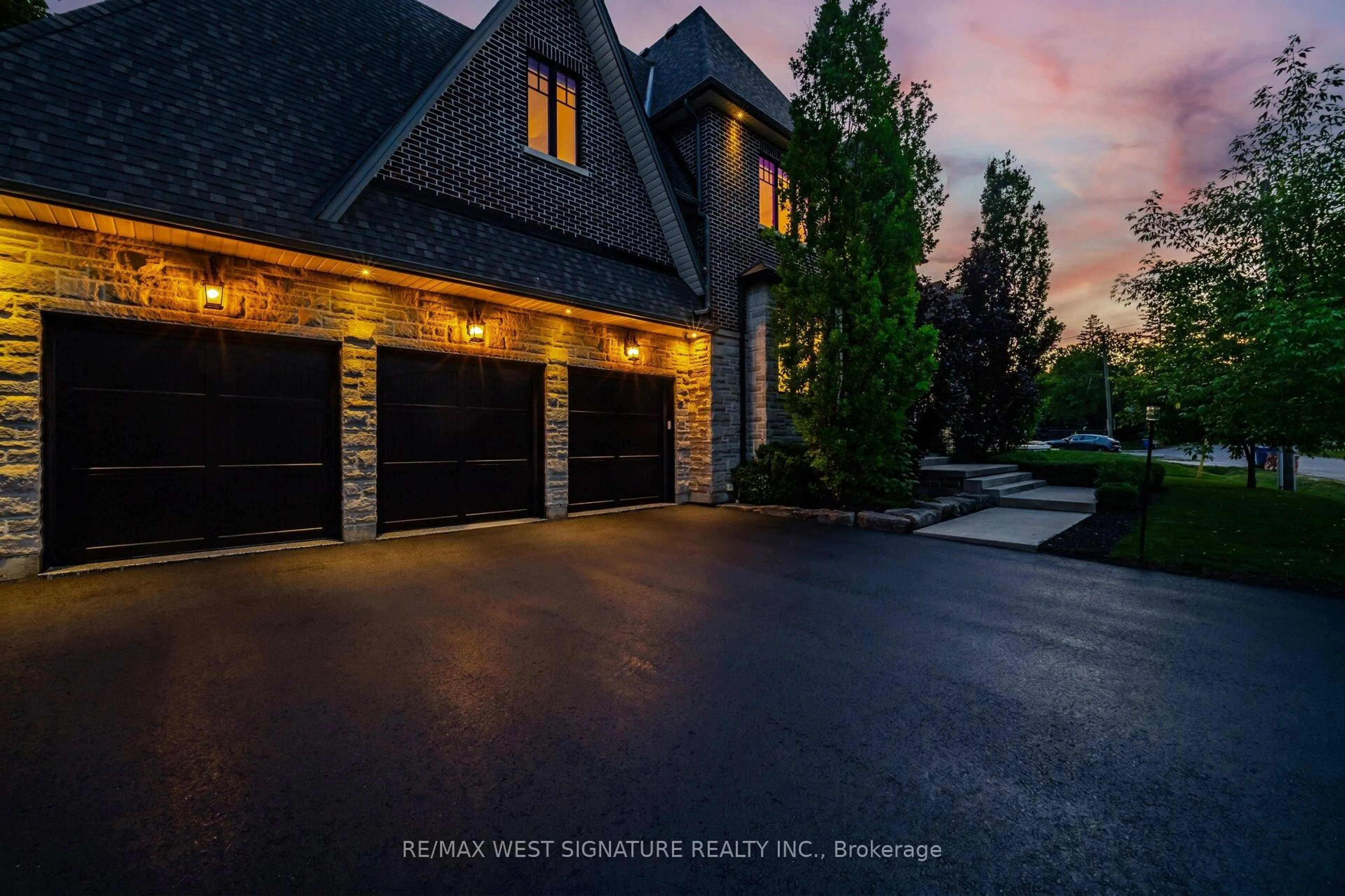 Unknown for 76 Lynwood Cres, King Ontario L0G 1N0