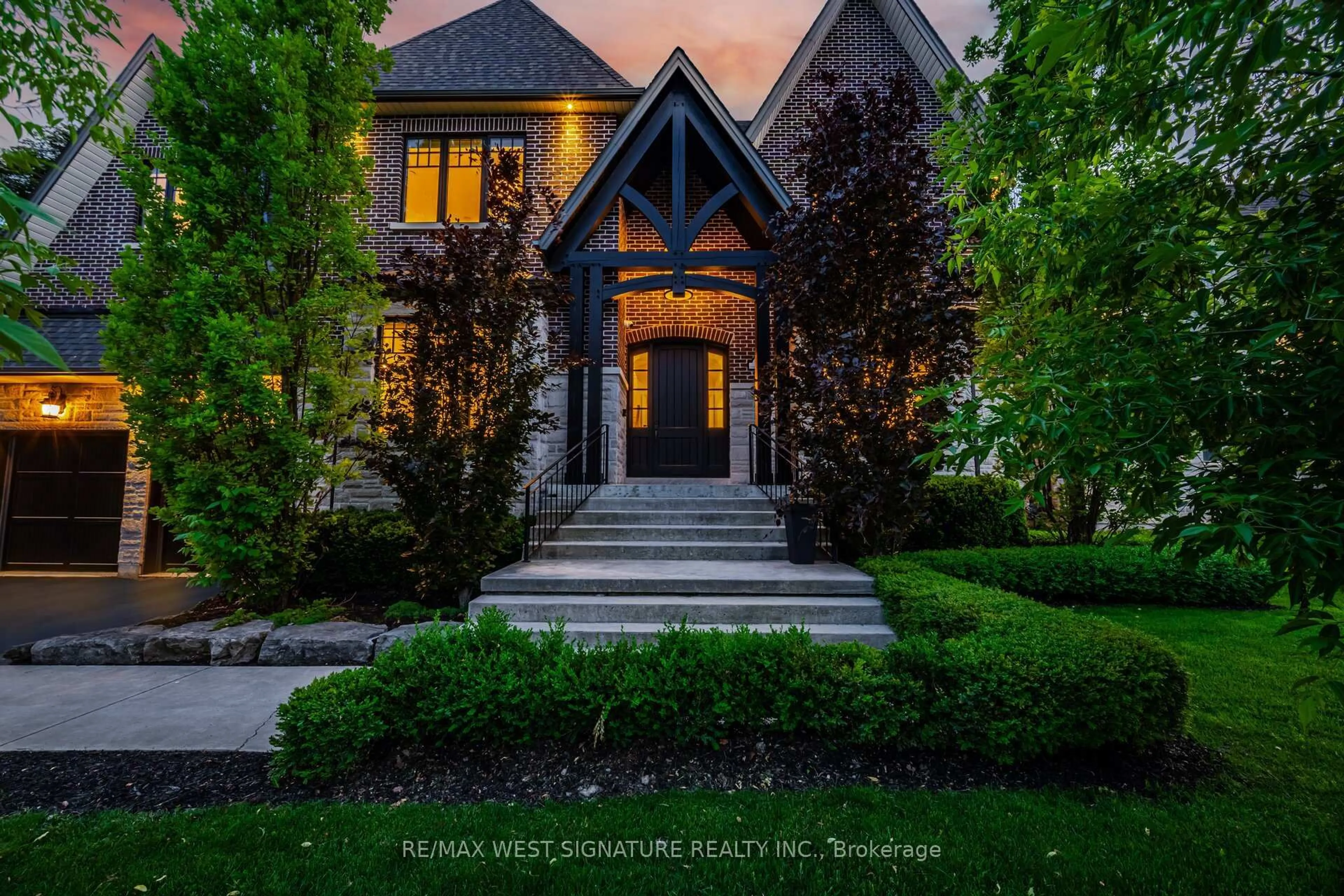 Unknown for 76 Lynwood Cres, King Ontario L0G 1N0