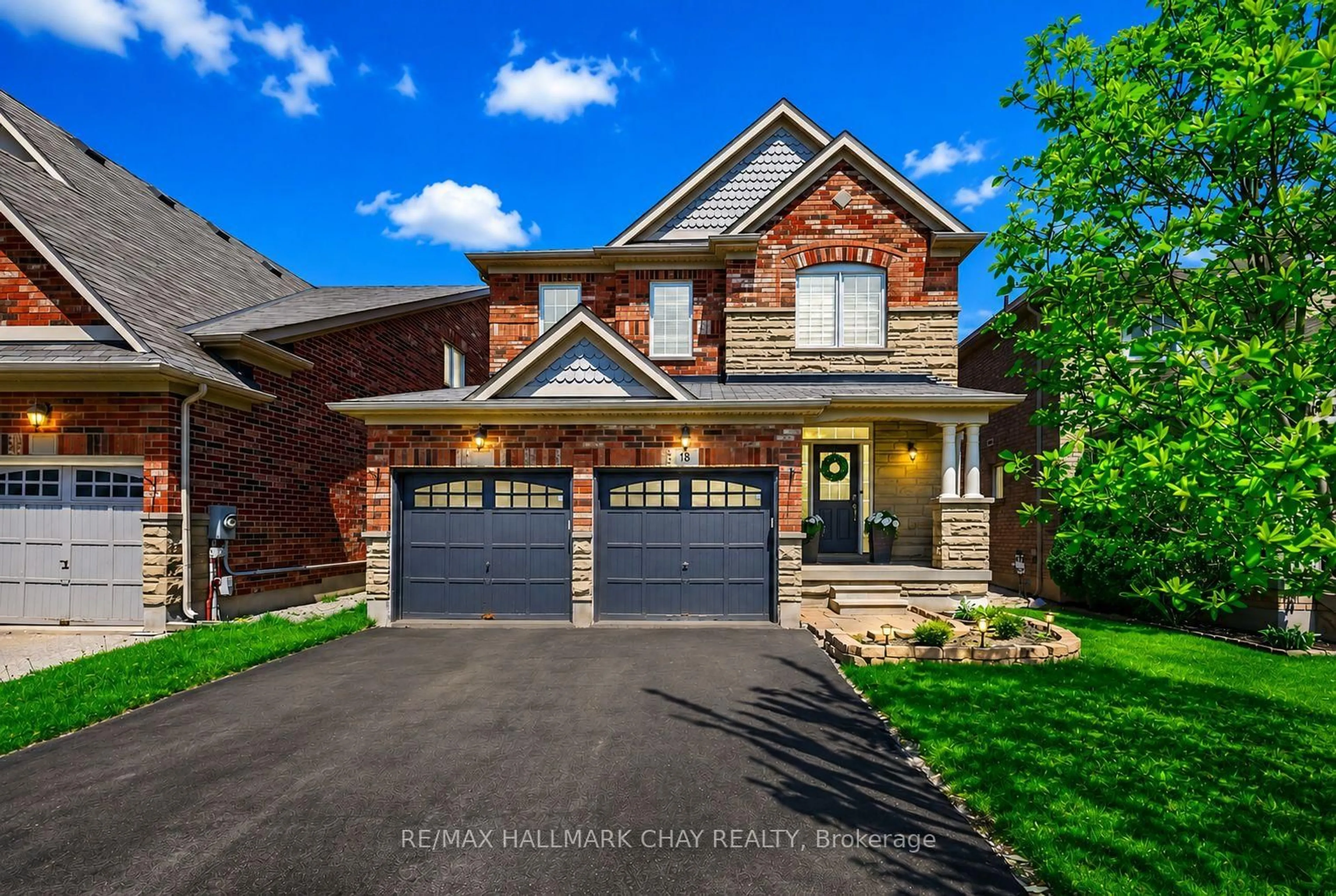 Home with brick exterior material, street for 18 Corwin Dr, Bradford West Gwillimbury Ontario L3Z 0E7