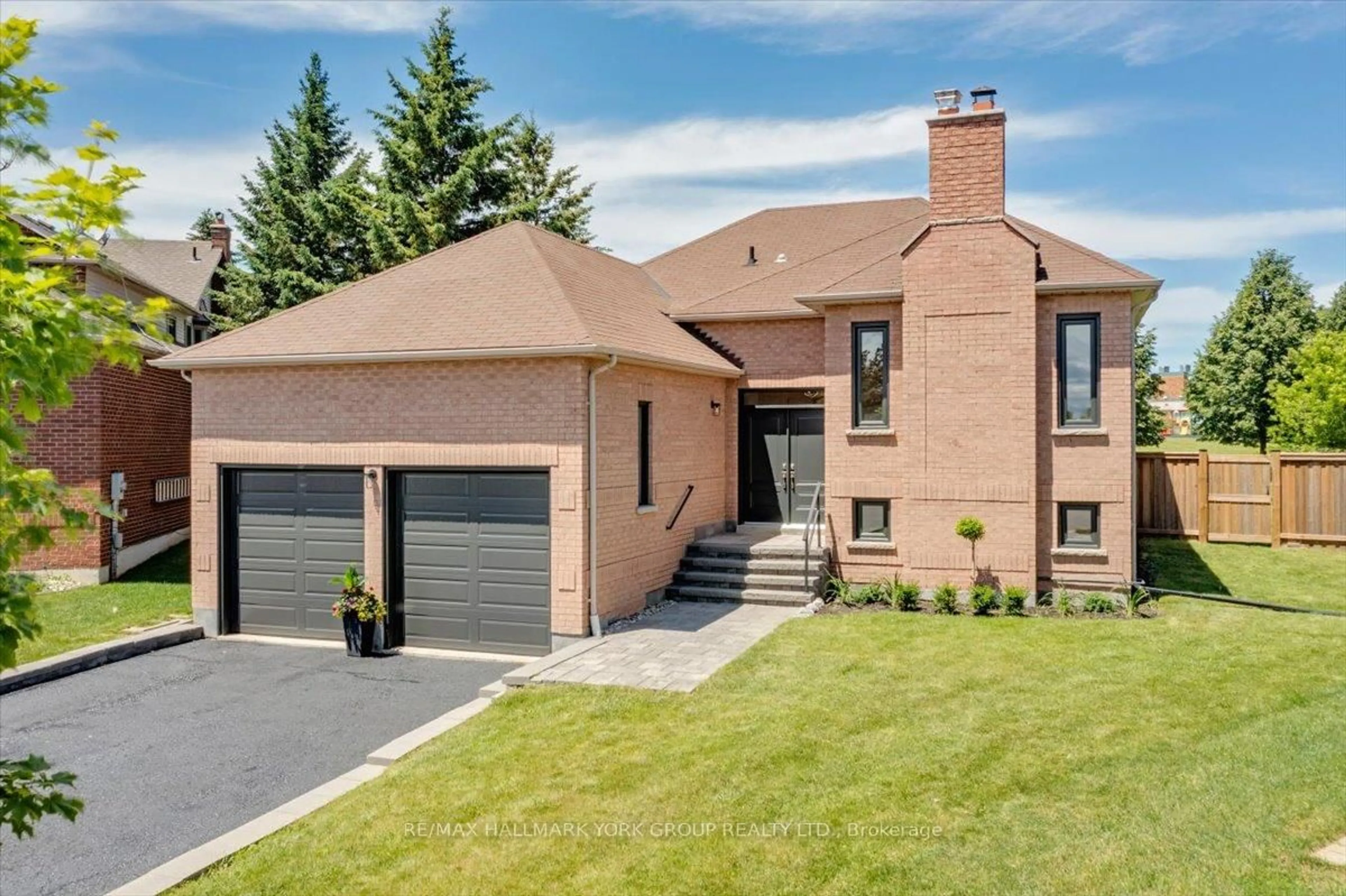Home with brick exterior material, street for 14 Aynsley Pl, Georgina Ontario L4P 3R7