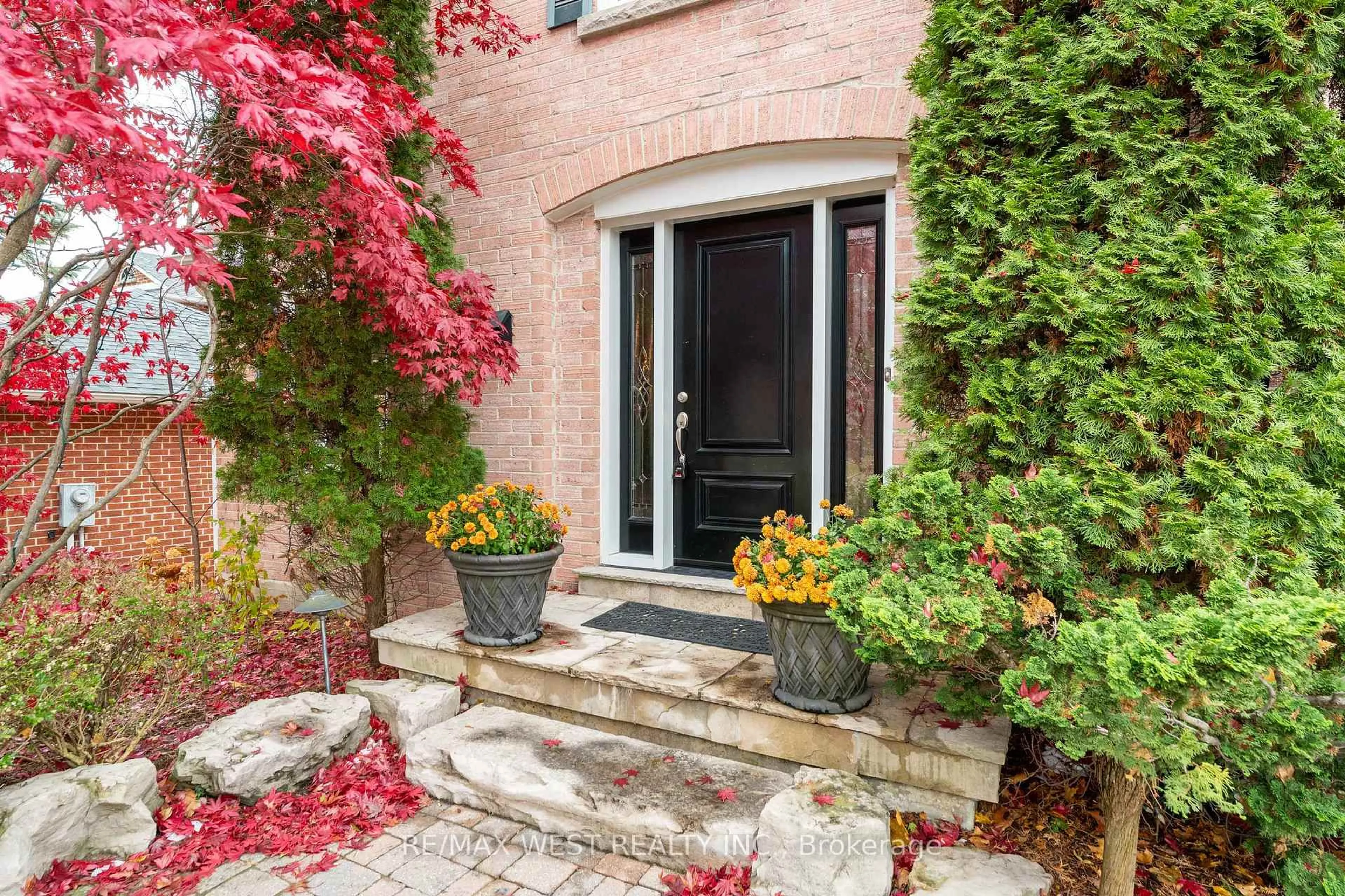 Unknown for 18 Harrowsmith Pl, Richmond Hill Ontario L4E 2J9