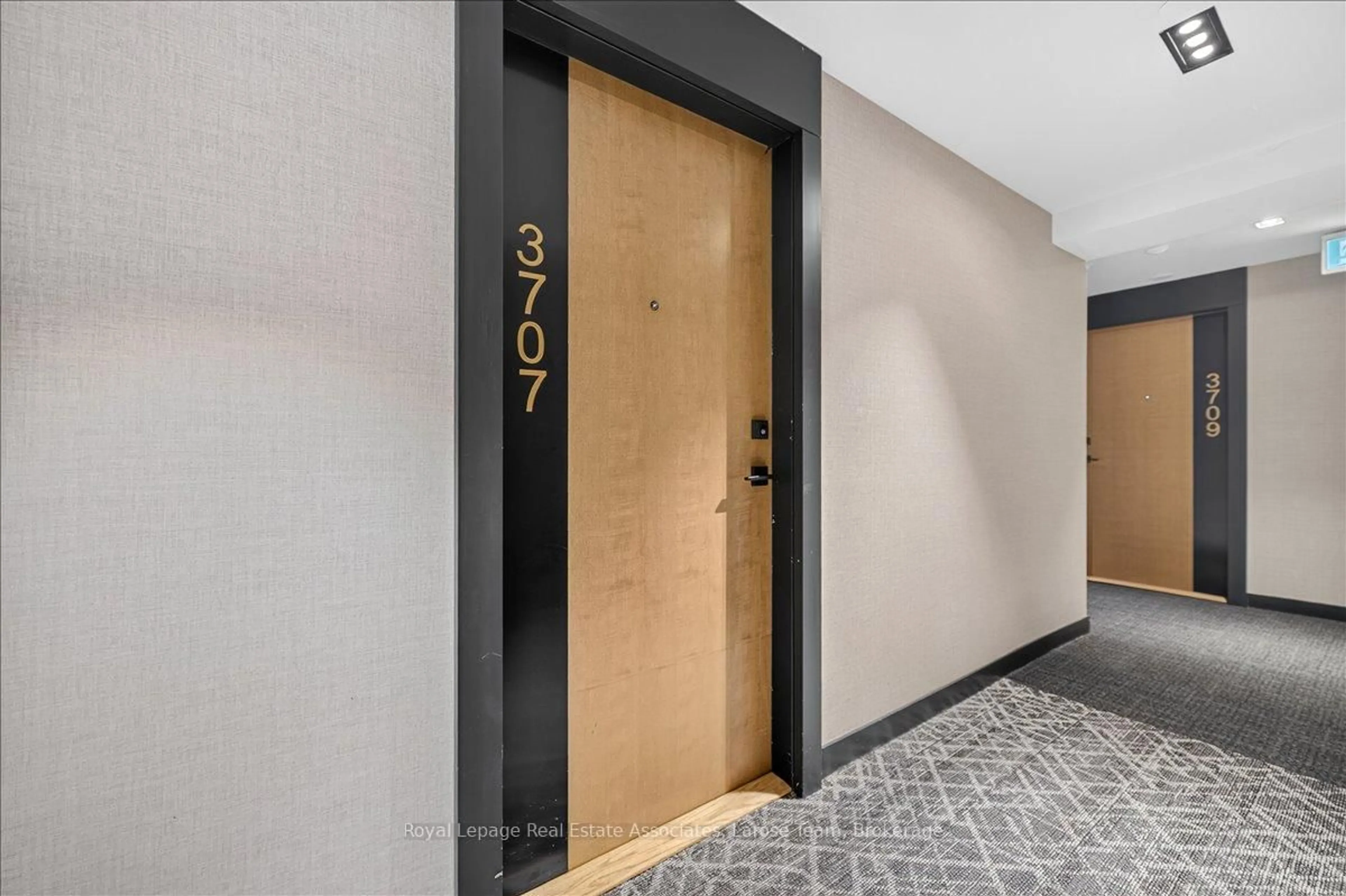 Unknown for 2920 Highway 7 Rd #3707, Vaughan Ontario L4K 0P4