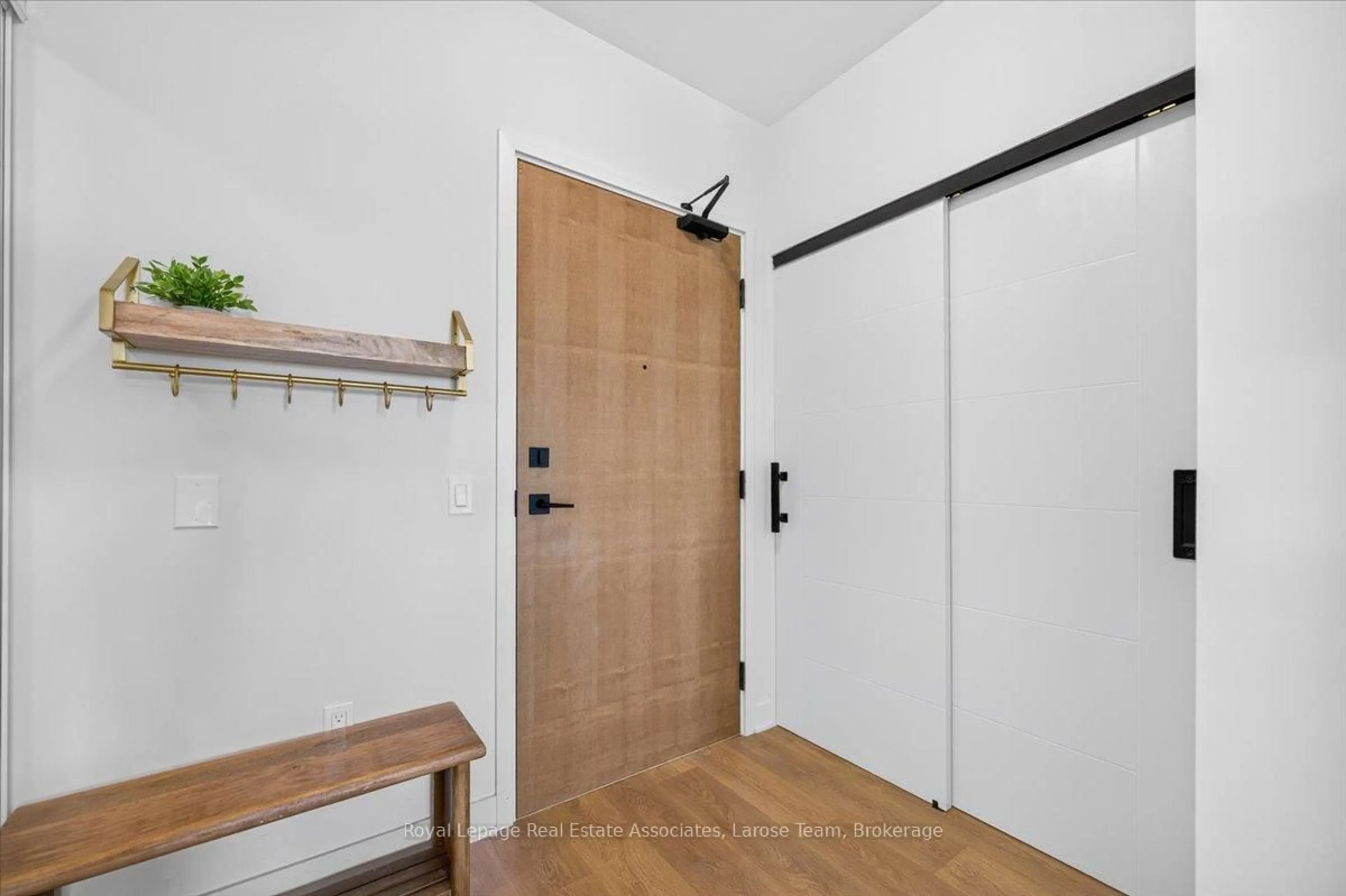 Unknown for 2920 Highway 7 Rd #3707, Vaughan Ontario L4K 0P4