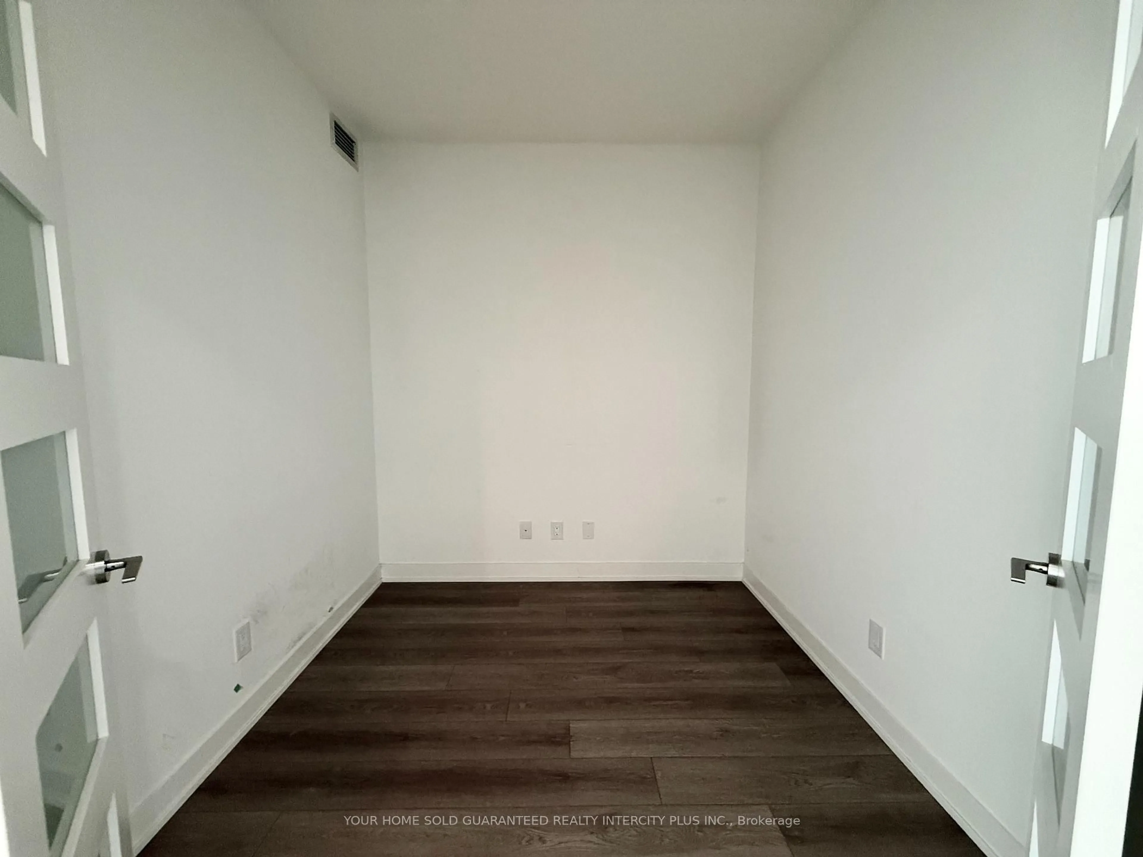 A pic of a room for 8119 Birchmount Rd #1202, Markham Ontario L6G 0H5