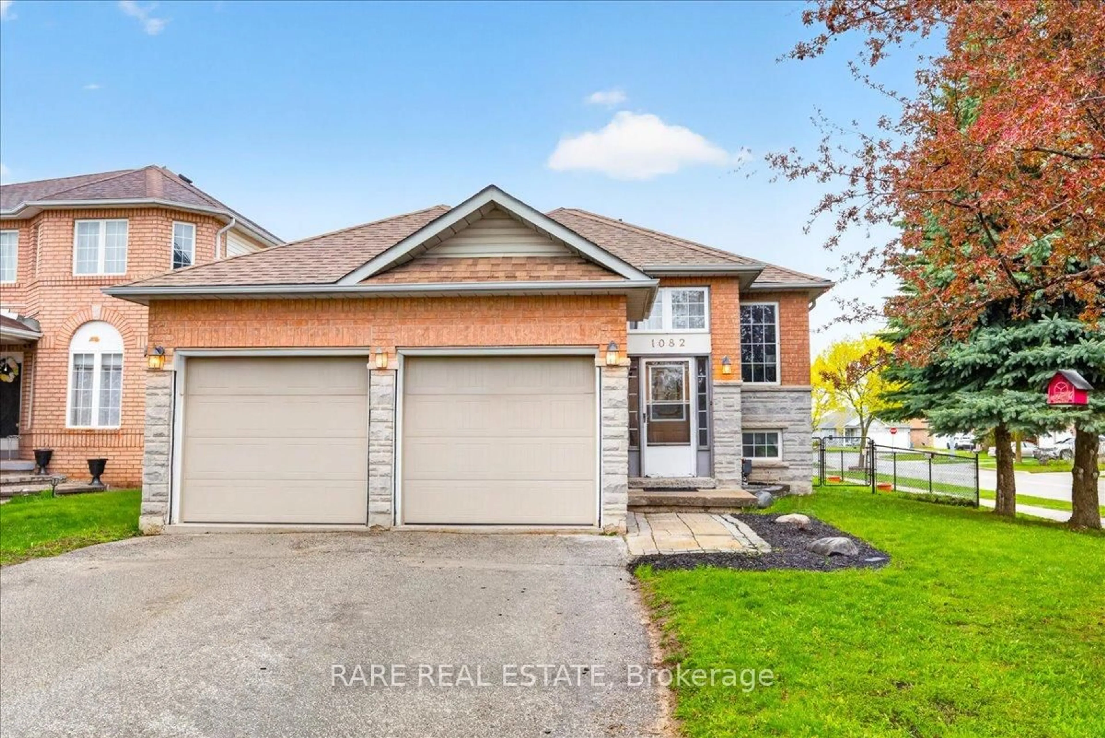 Unknown for 1082 Kensington St, Innisfil Ontario L9S 1V1