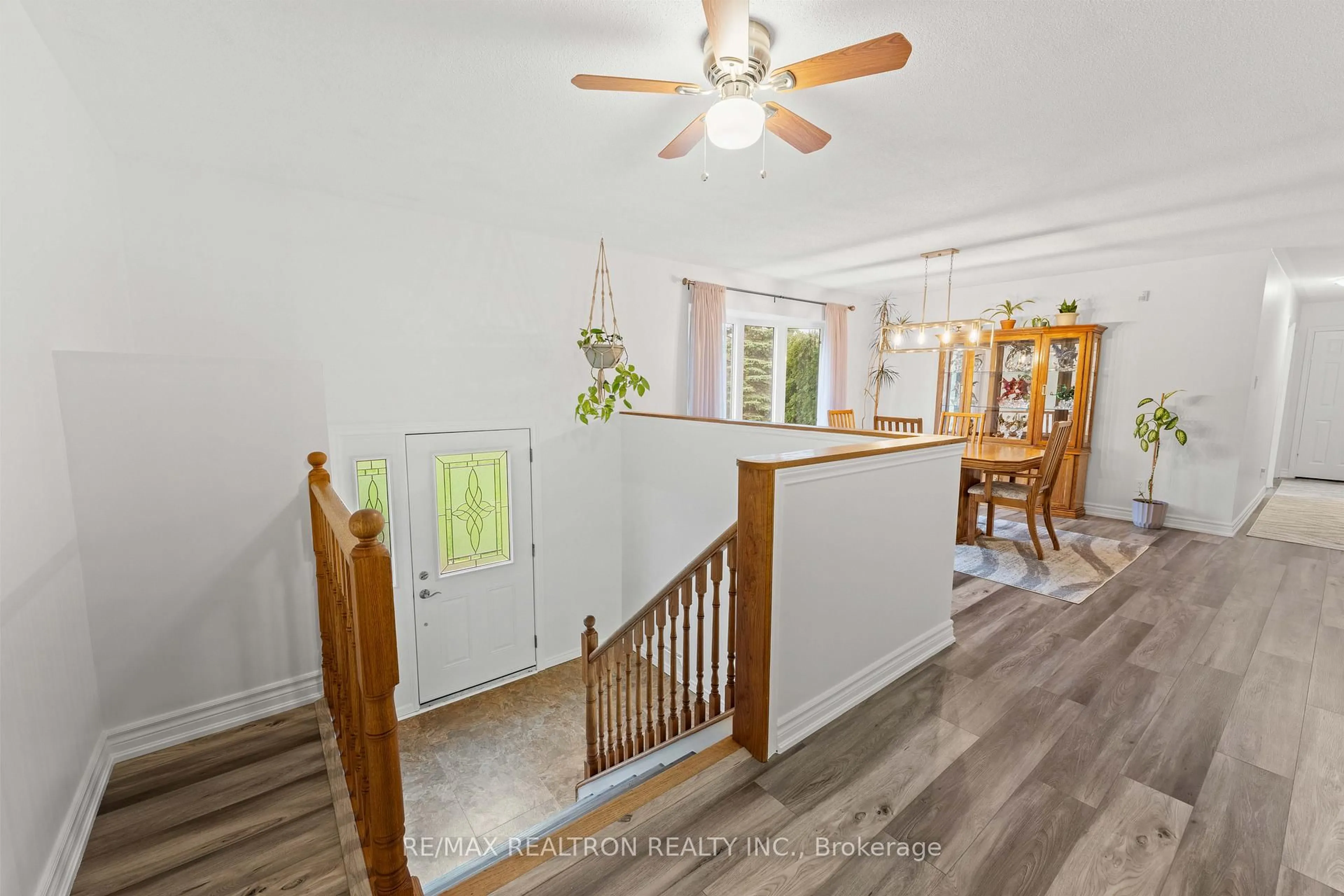 Indoor entryway for 8977 Boyne River Rd, Adjala-Tosorontio Ontario L0M 1J0