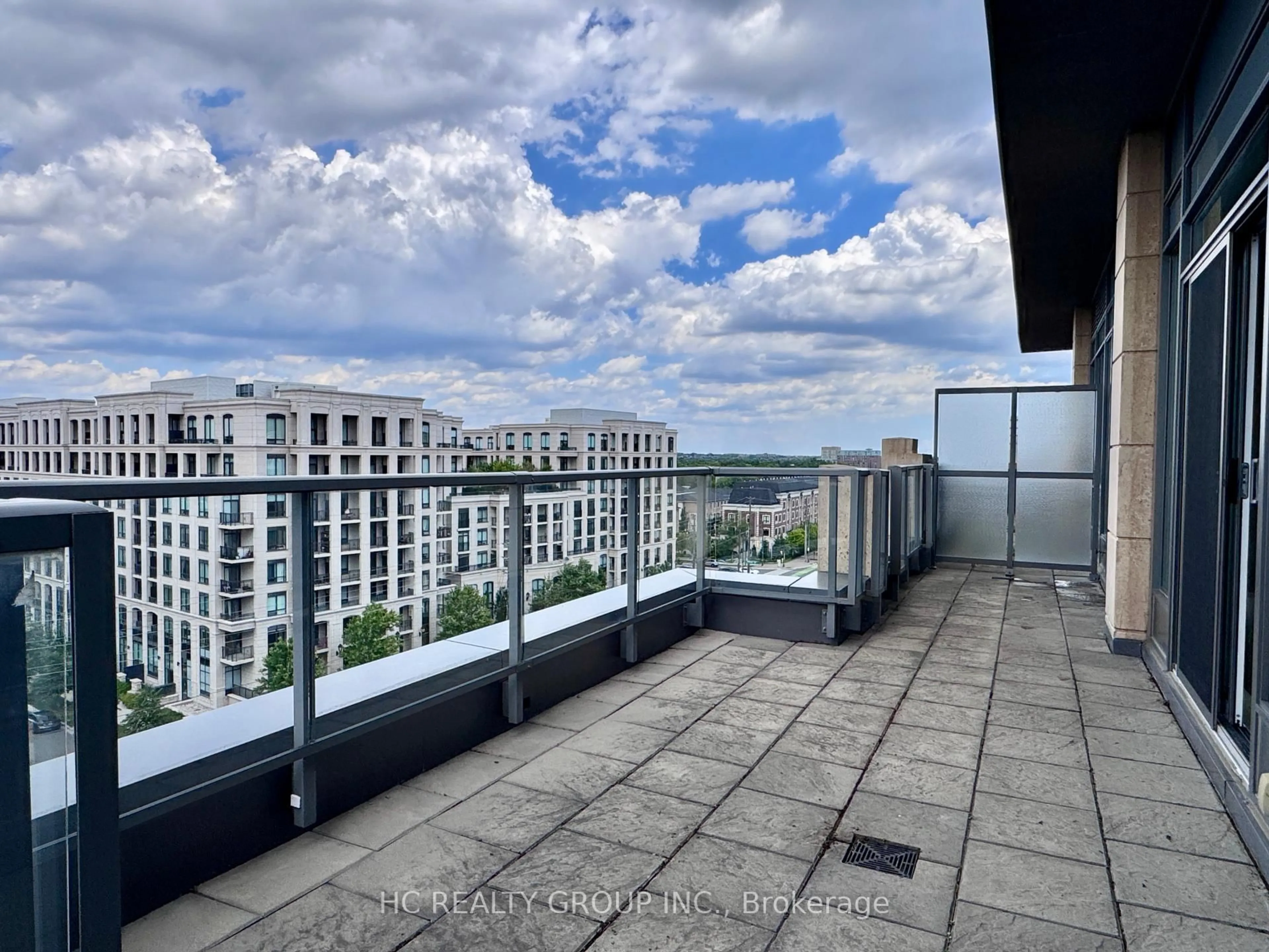 Unknown for 28 uptown Dr #PH12, Markham Ontario L3R 5M8