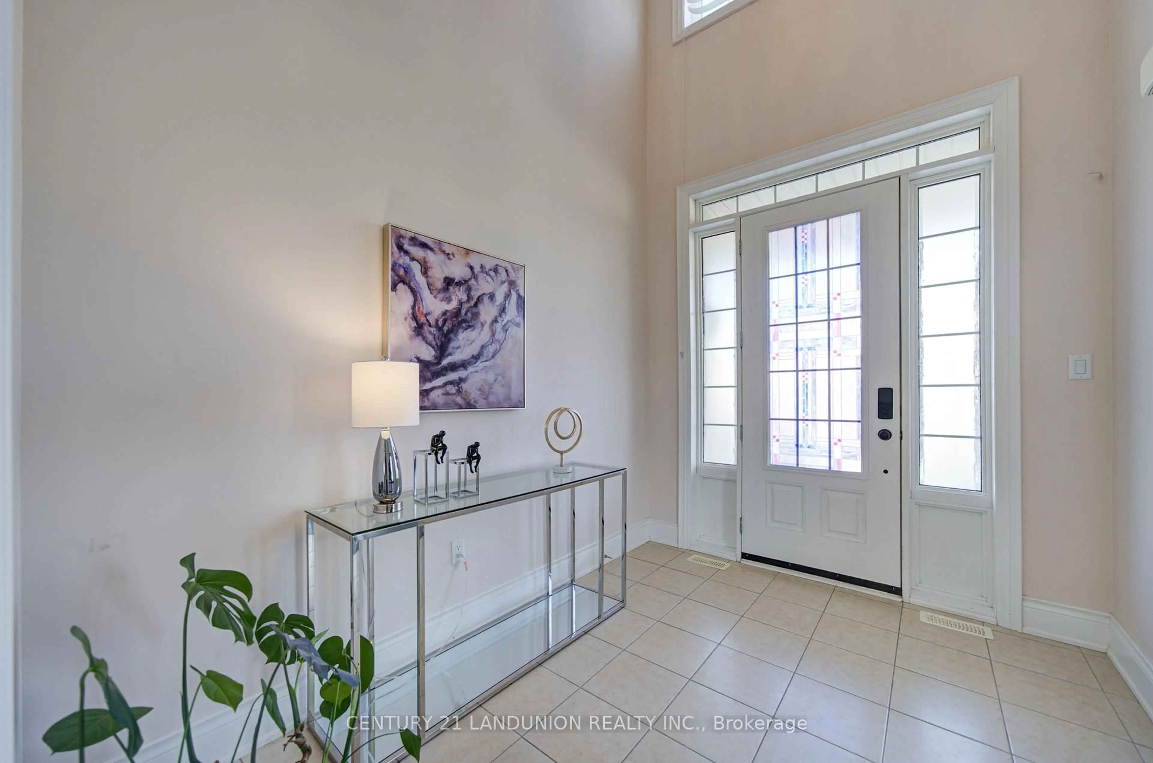 Indoor entryway for 101 Silver Sterling Cres, Vaughan Ontario L4H 4C5