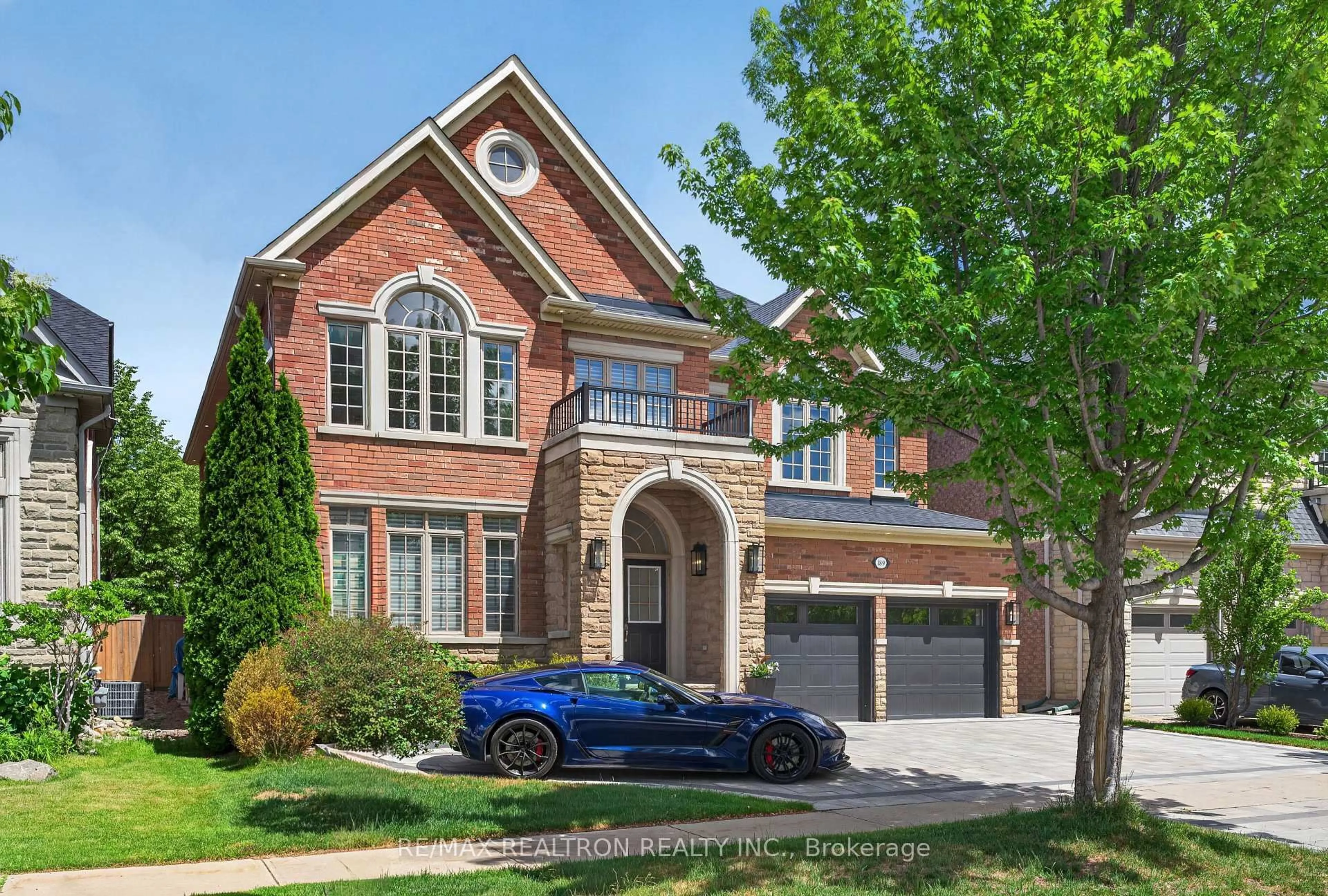 Home with brick exterior material, street for 189 Cook's Mill Cres, Vaughan Ontario L6A 0K8