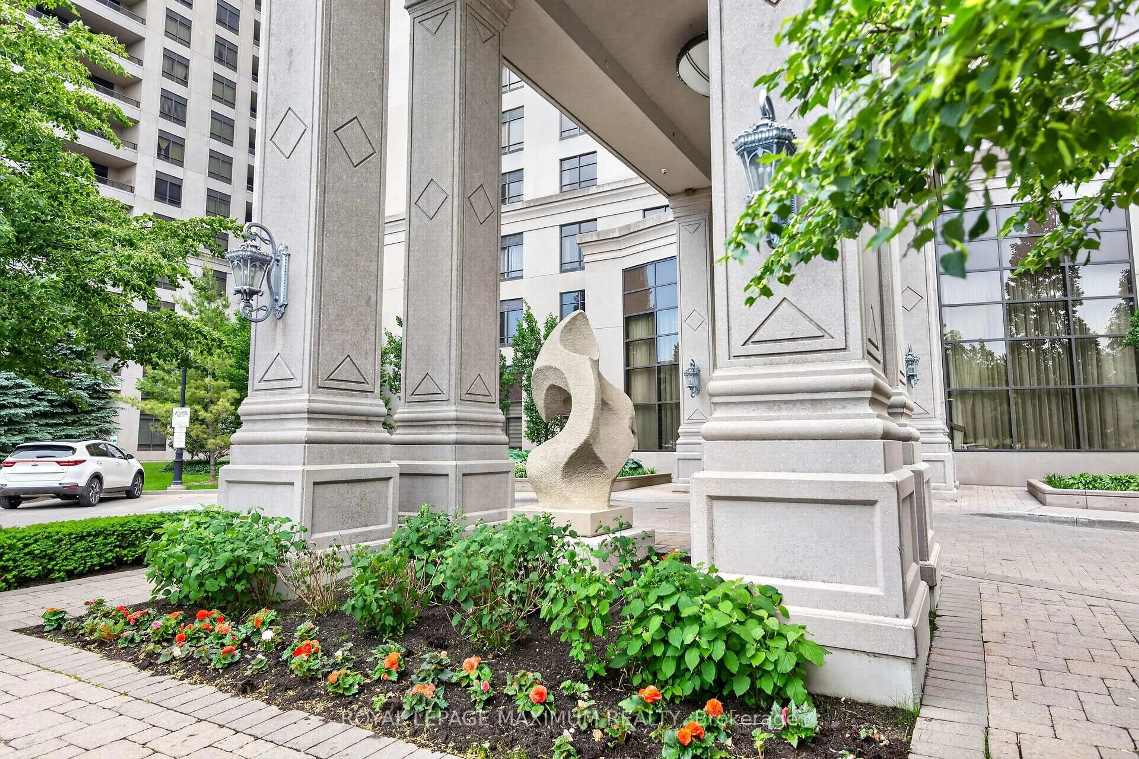 Unknown for 9245 Jane St #914, Vaughan Ontario L6A 0J9