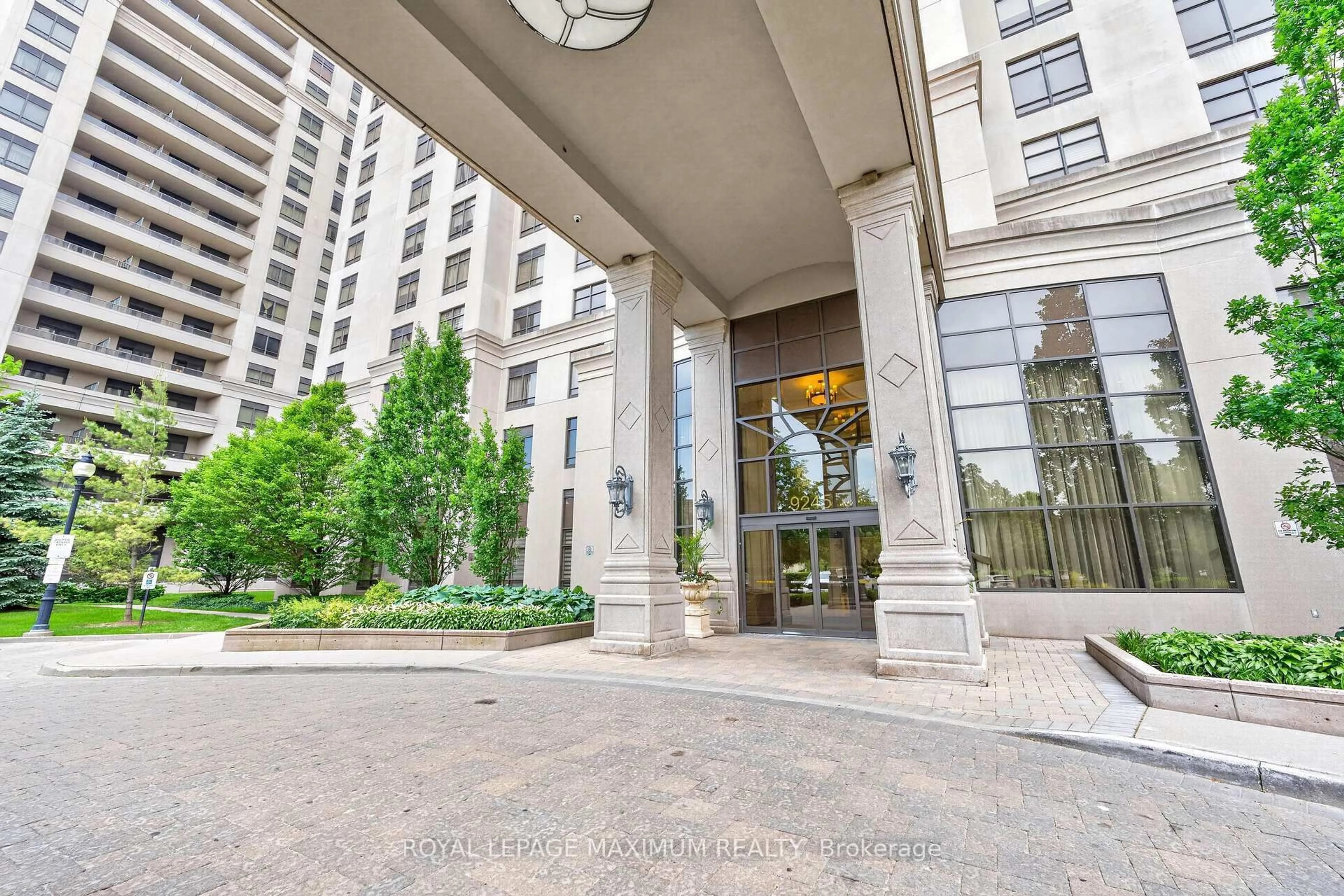 Unknown for 9245 Jane St #914, Vaughan Ontario L6A 0J9