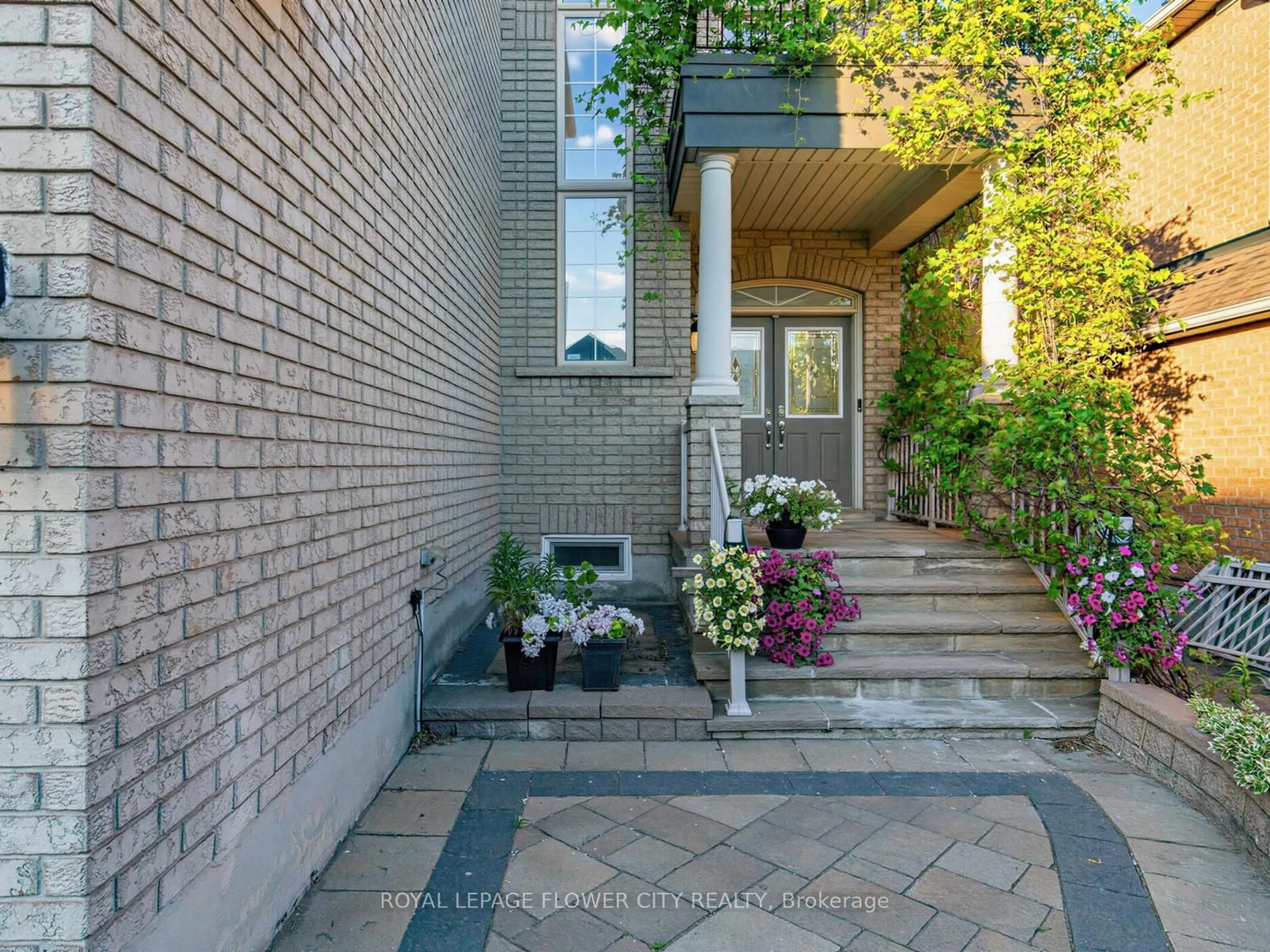 Unknown for 9 Arden Valley St, Richmond Hill Ontario L4E 4J3