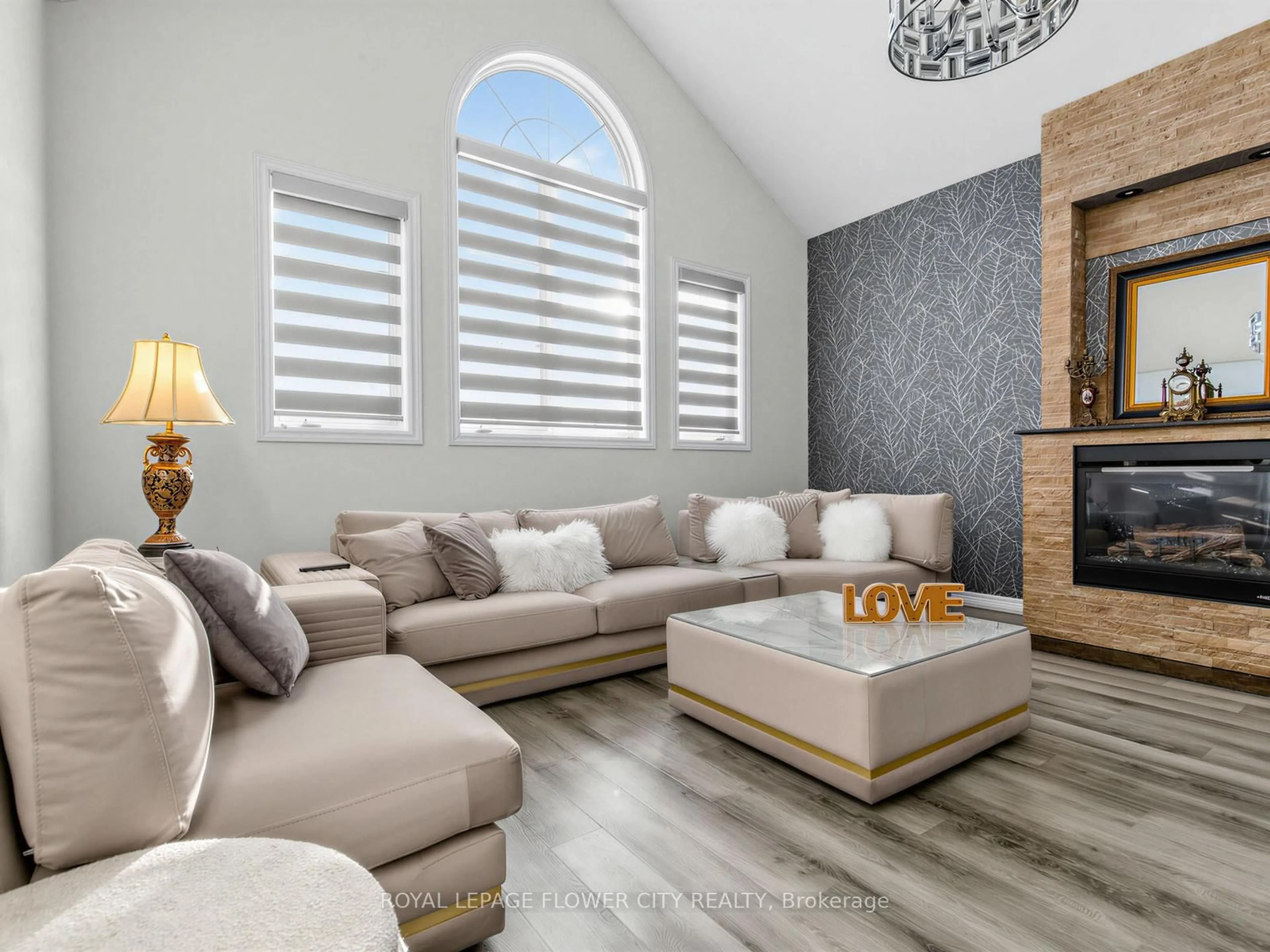 Living room with furniture, unknown for 9 Arden Valley St, Richmond Hill Ontario L4E 4J3