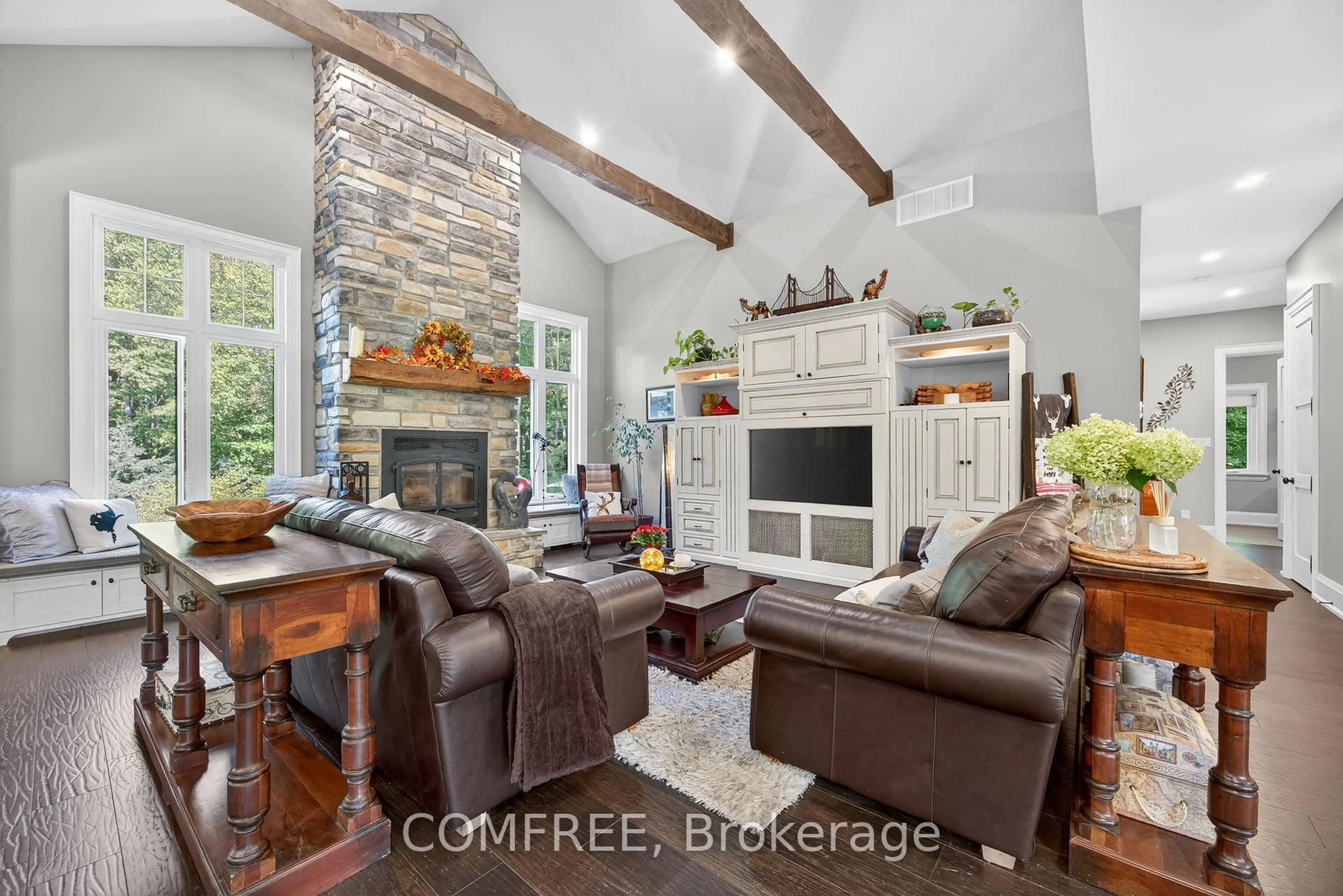 Living room with furniture, unknown for 1707 Wilkinson St, Innisfil Ontario L9S 5A8