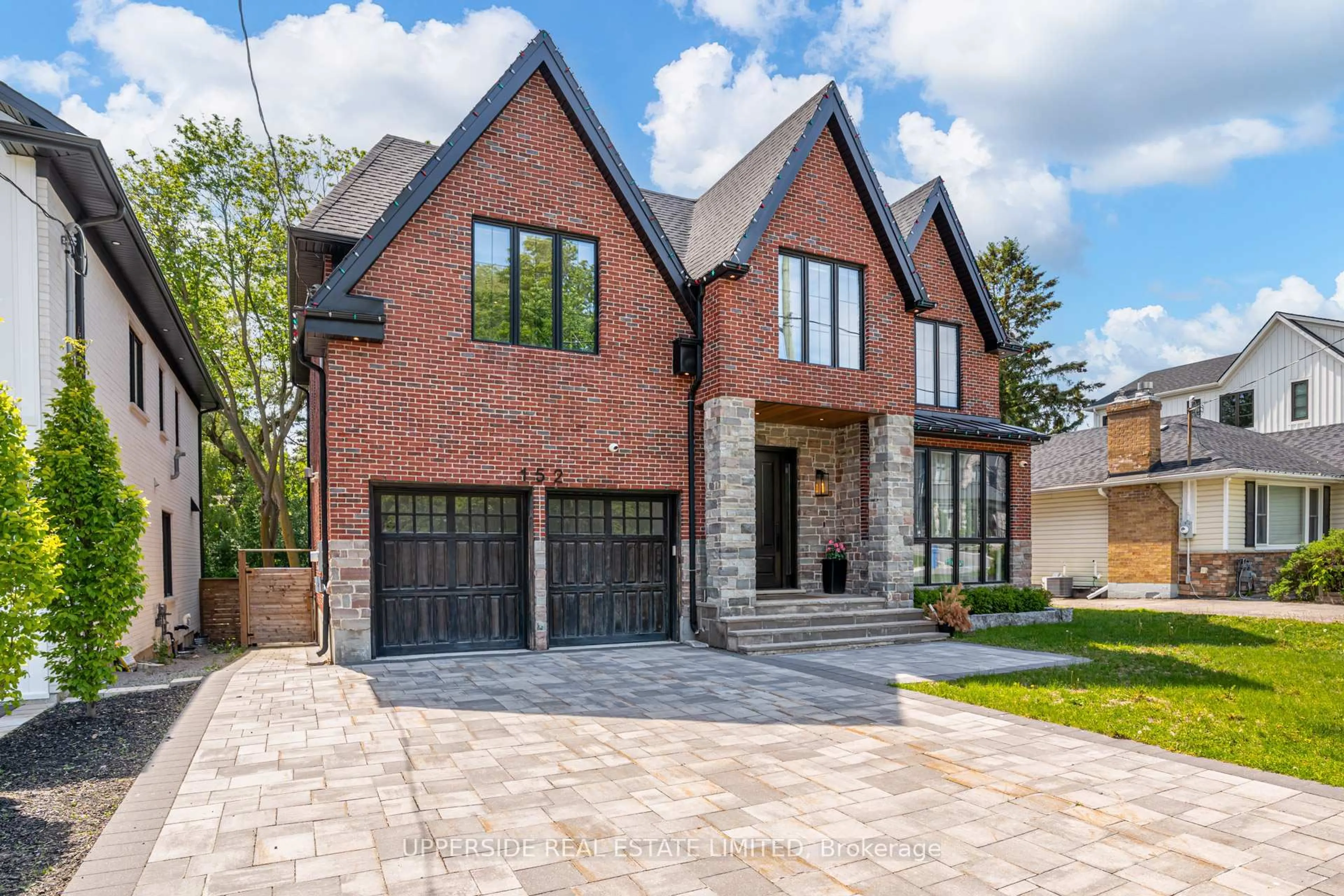 Home with brick exterior material, street for 152 Wells St, Aurora Ontario L4G 1T7