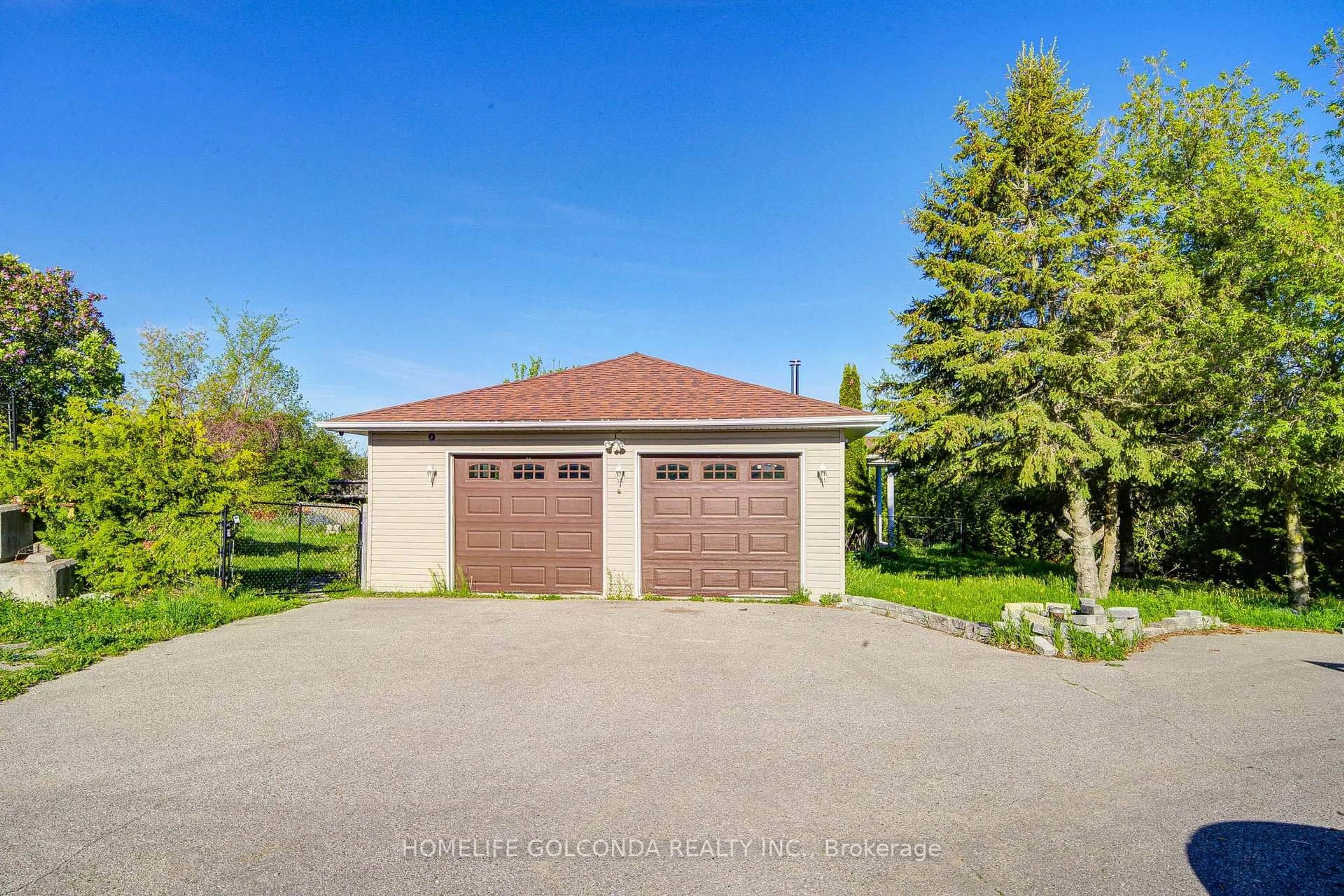 A pic from outside/outdoor area/front of a property/back of a property/a pic from drone, street for 1680 Hwy 7, Brock Ontario L0C 1H0