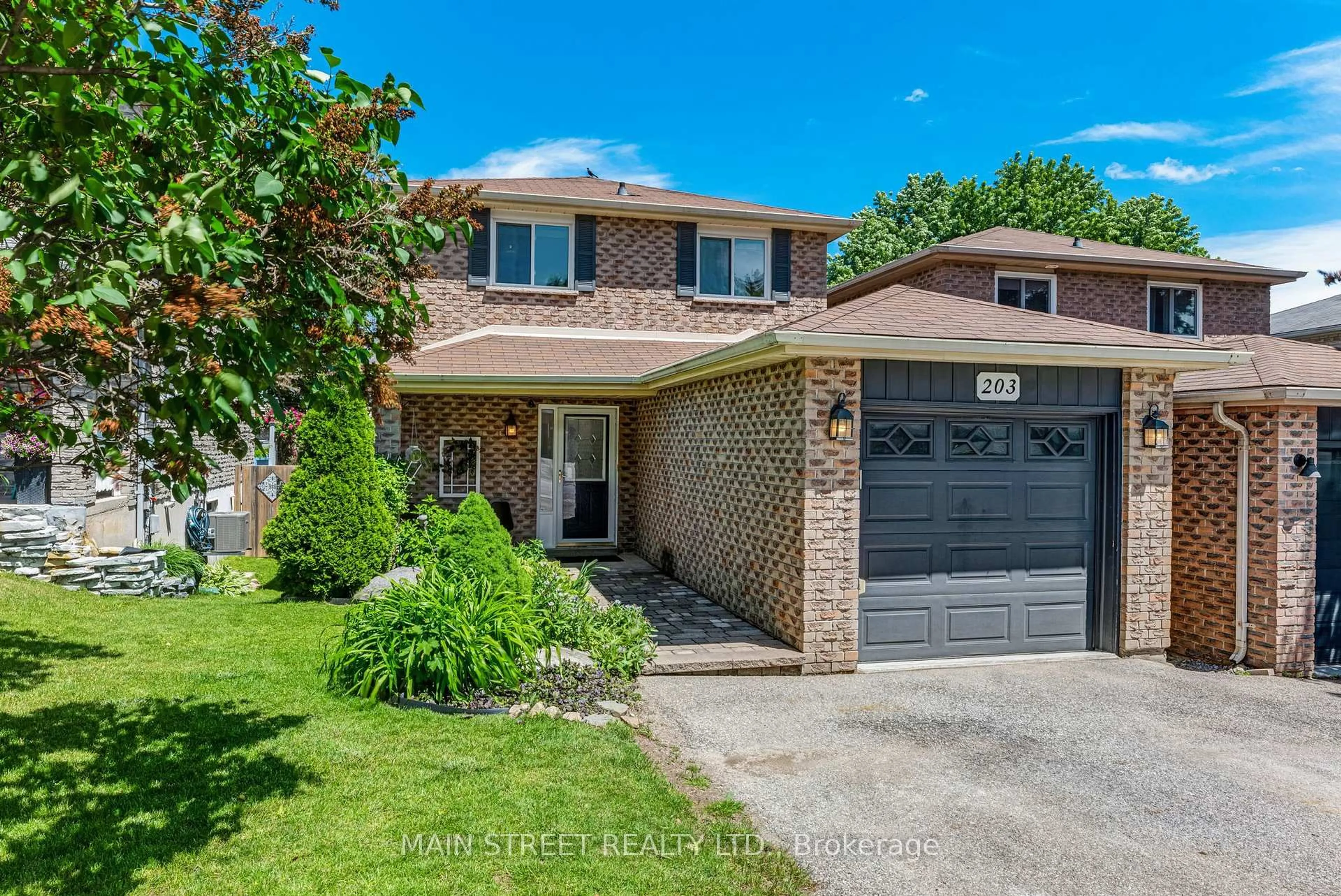 Home with brick exterior material, street for 203 Colborne St, Bradford West Gwillimbury Ontario L3Z 2R6